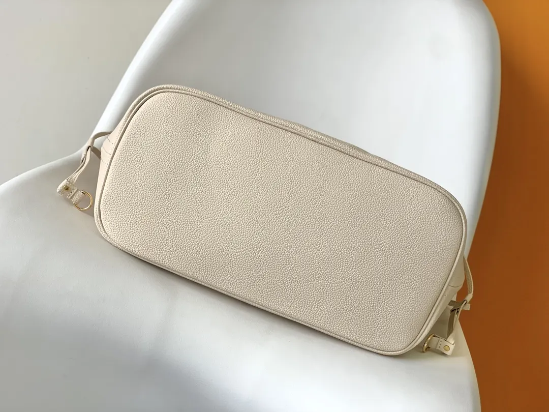 LV Neverfull 粉色 手拿包 精致手拿款