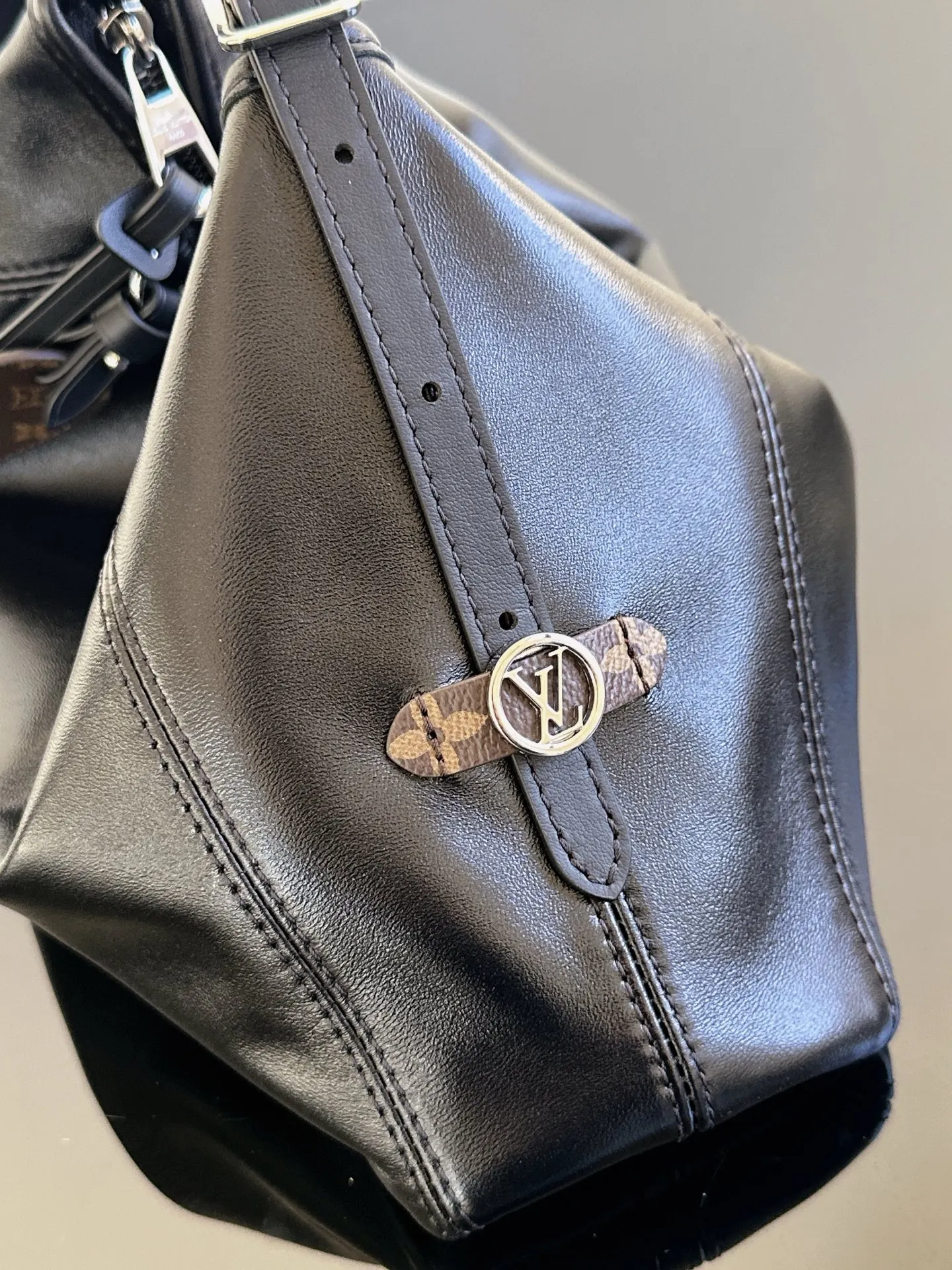 CarryAll 黑色 EAST 腋下包 复古腋下背款