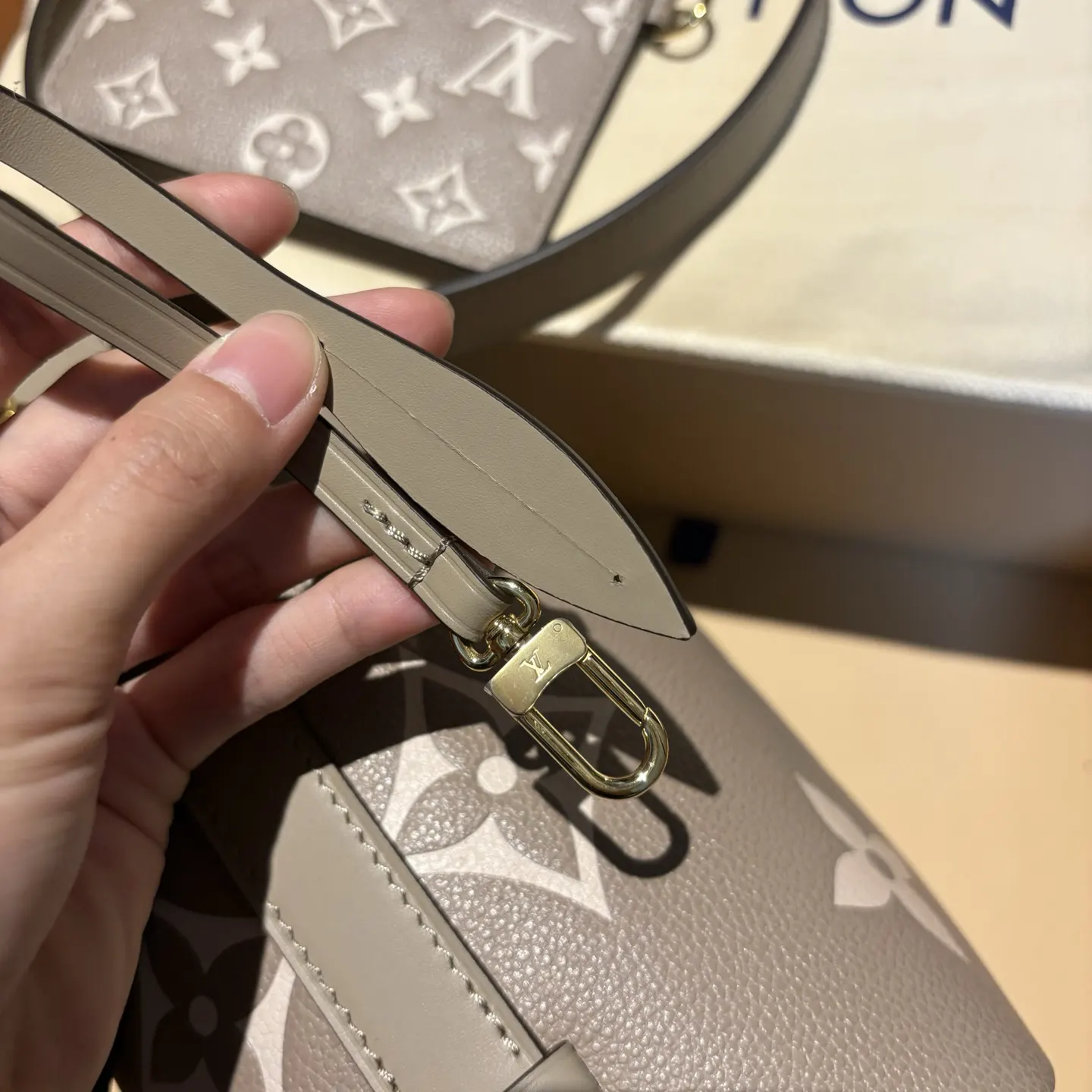 做 一直是我们的强项 官方 不含发票 水桶包 休閒水桶款