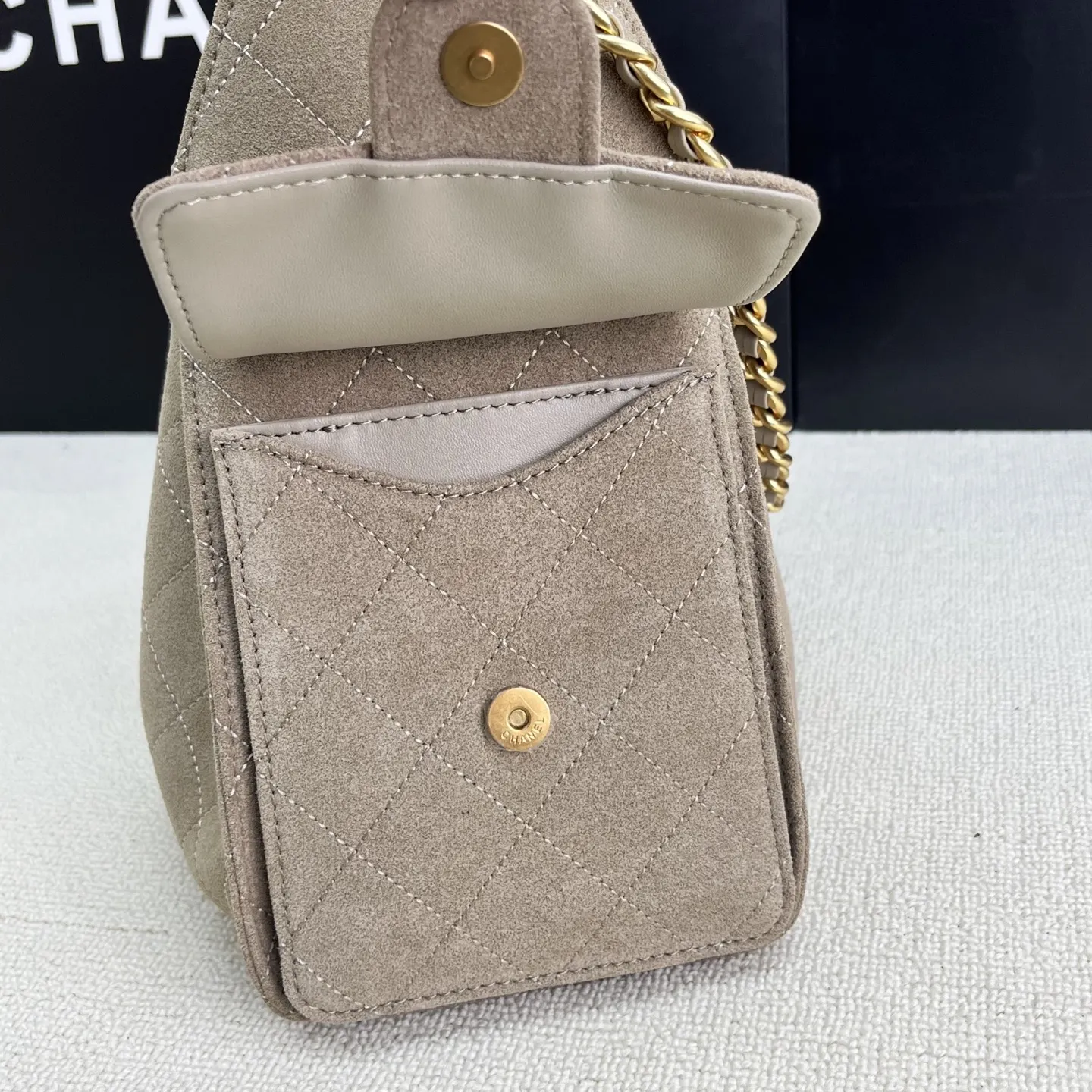 Chanel Gray Hobo Shoulder Bag Vintage Leather