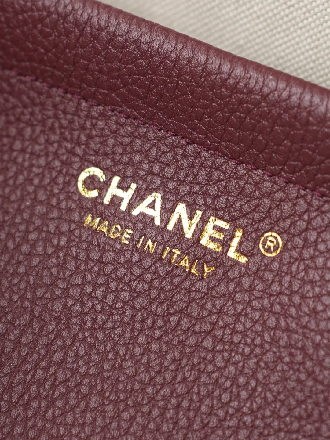 Chanel White Red Hobo Shoulder Bag Vintage Leather Image 9 Chanel White Red Hobo Shoulder Bag Vintage Leather Image 9