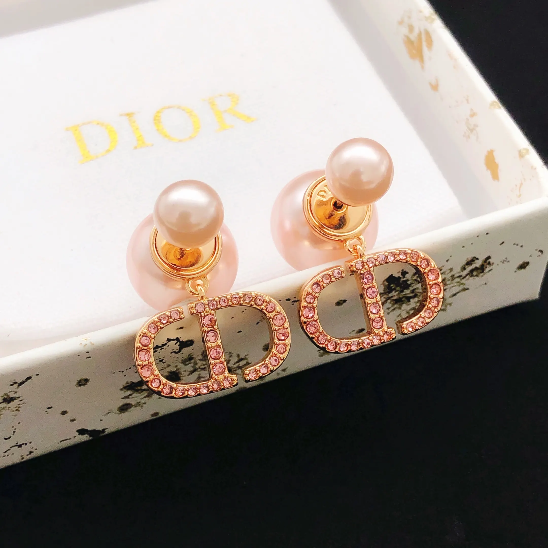 Dior 金色CD耳环 珍珠吊坠配饰款