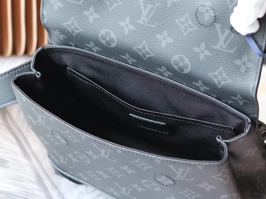 Chain Bag Image 9 Chain Bag Image 9
