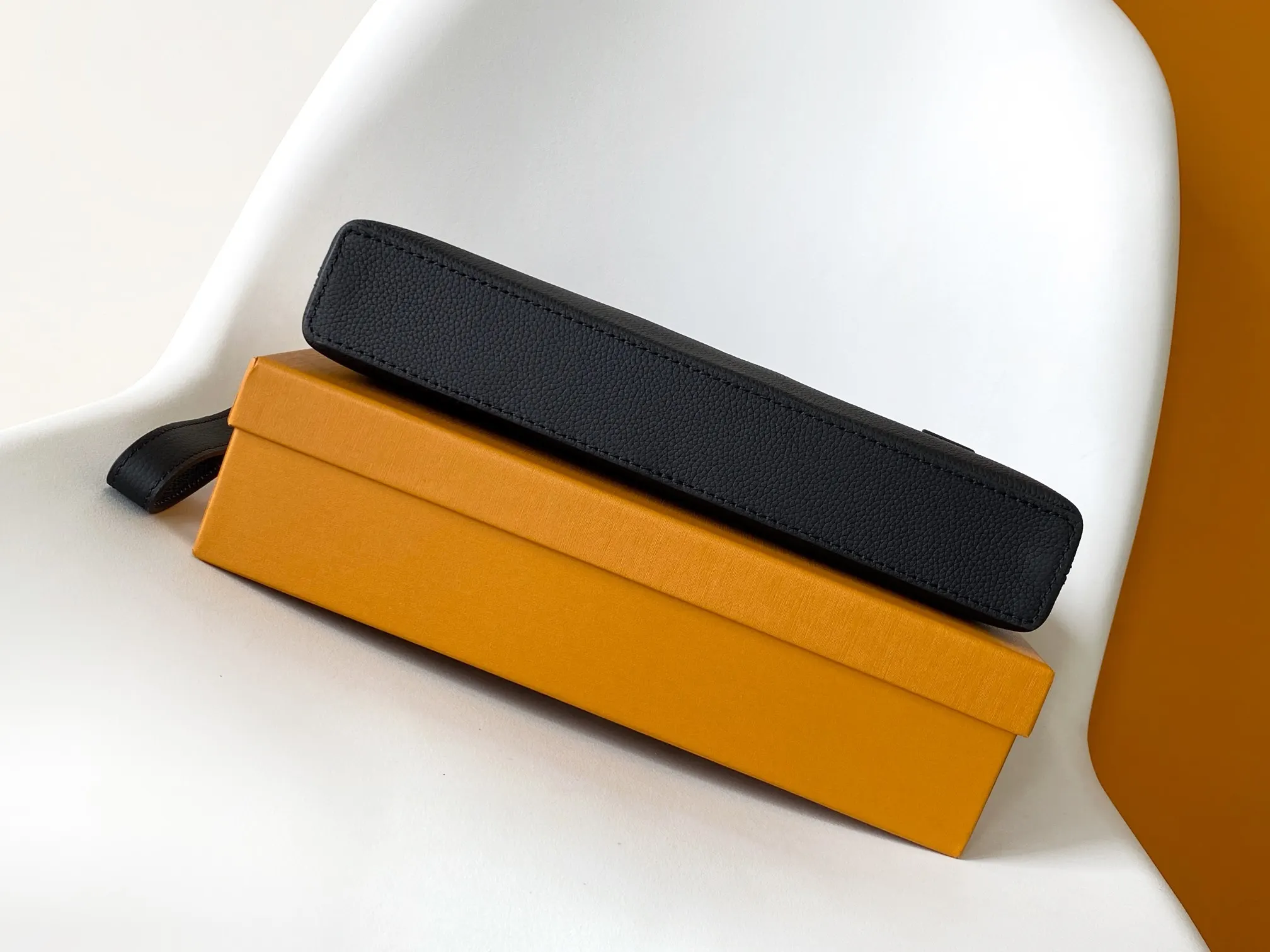 Louis Vuitton Clutch Bag Leather