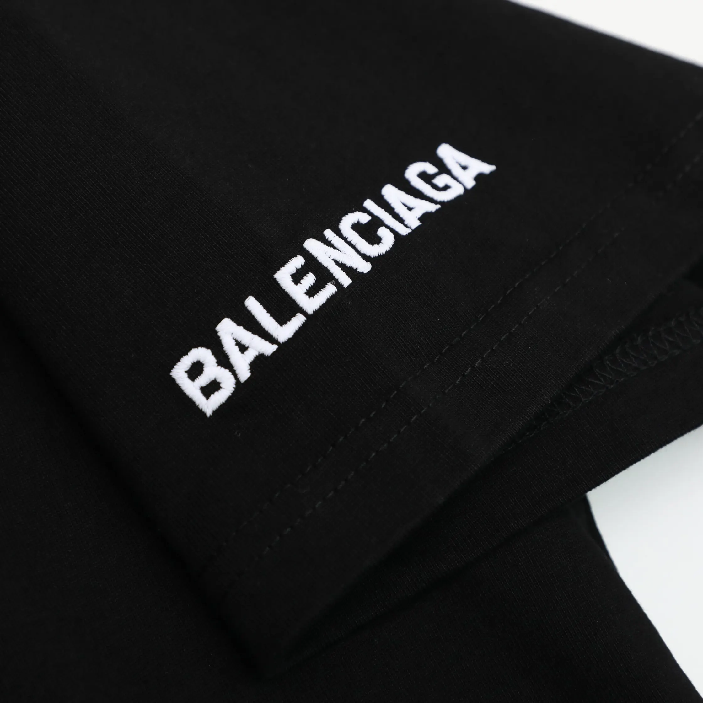 Balenciaga 黑色 純棉 Logo 短袖T恤 宽松休閒(數字8) Balenciaga 黑色 純棉 Logo 短袖T恤 宽松休閒(數字8)