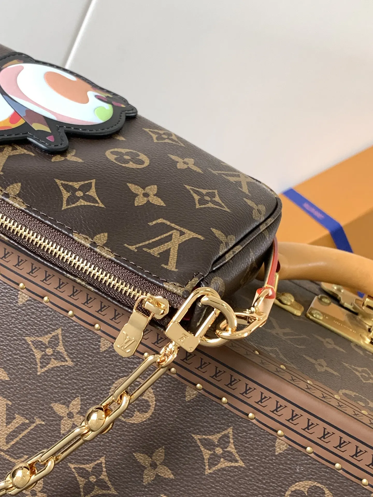 LV 牛皮 公仔 白彩 鏈條包 精致鏈條款