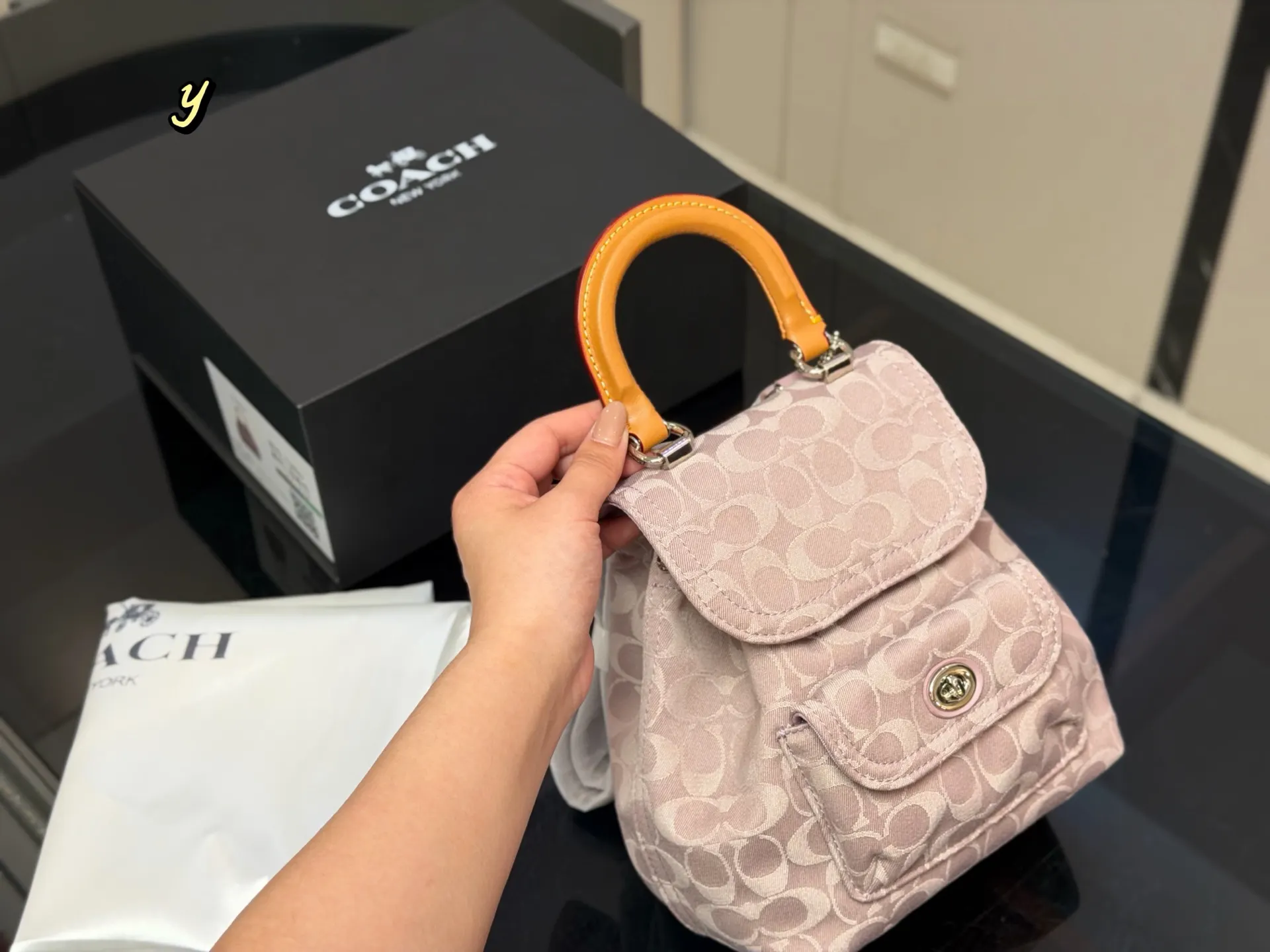 Coach 牛仔 盒 牛仔香布蕾雙肩包好美 实用雙肩款