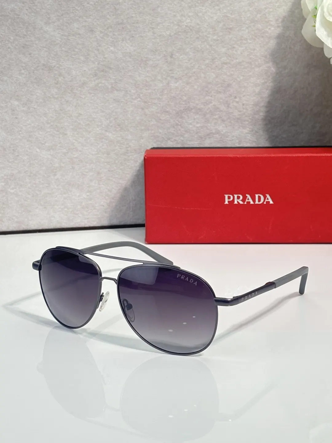 Prada 墨镜 時尚防晒款