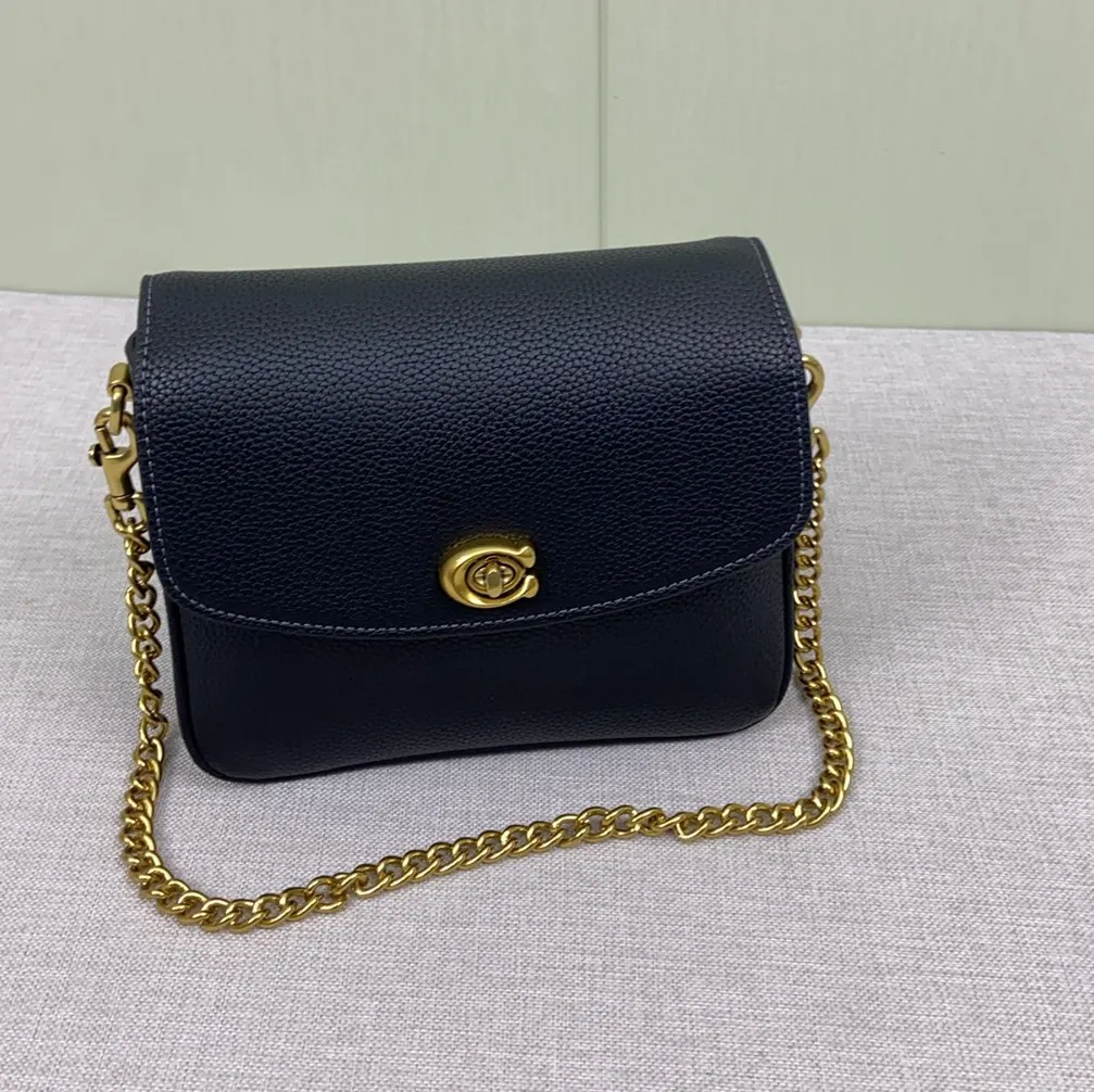 Crossbody Bag Lightweight Leather