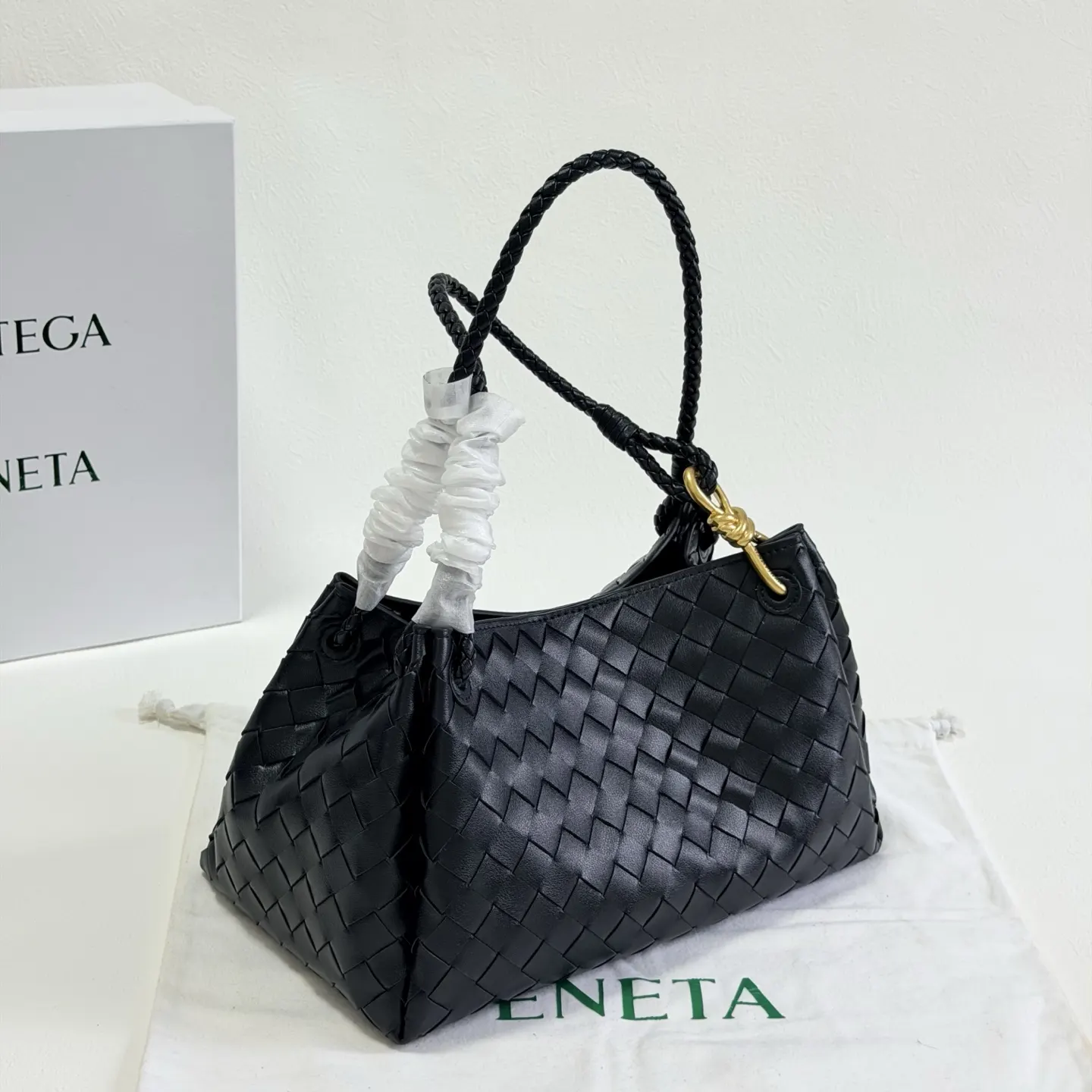 Bottega Veneta 腋下包 復古腋下背款