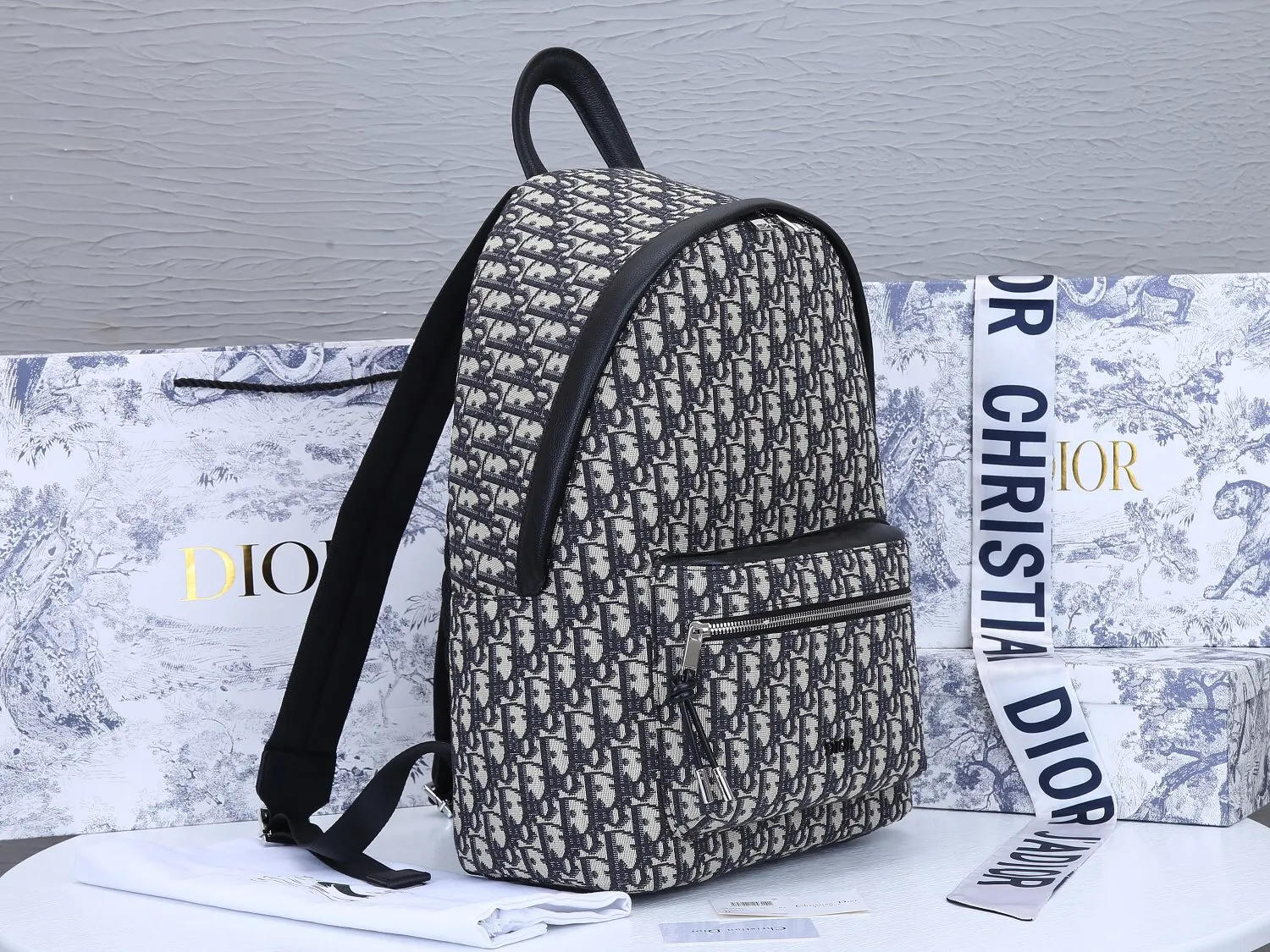 Dior 黑色 小牛皮 厂价 双肩包 实用双肩款