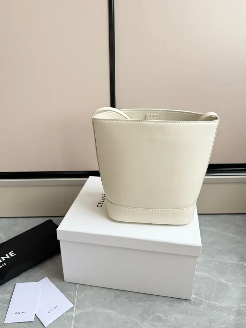 White Bucket Bag Casual Leather