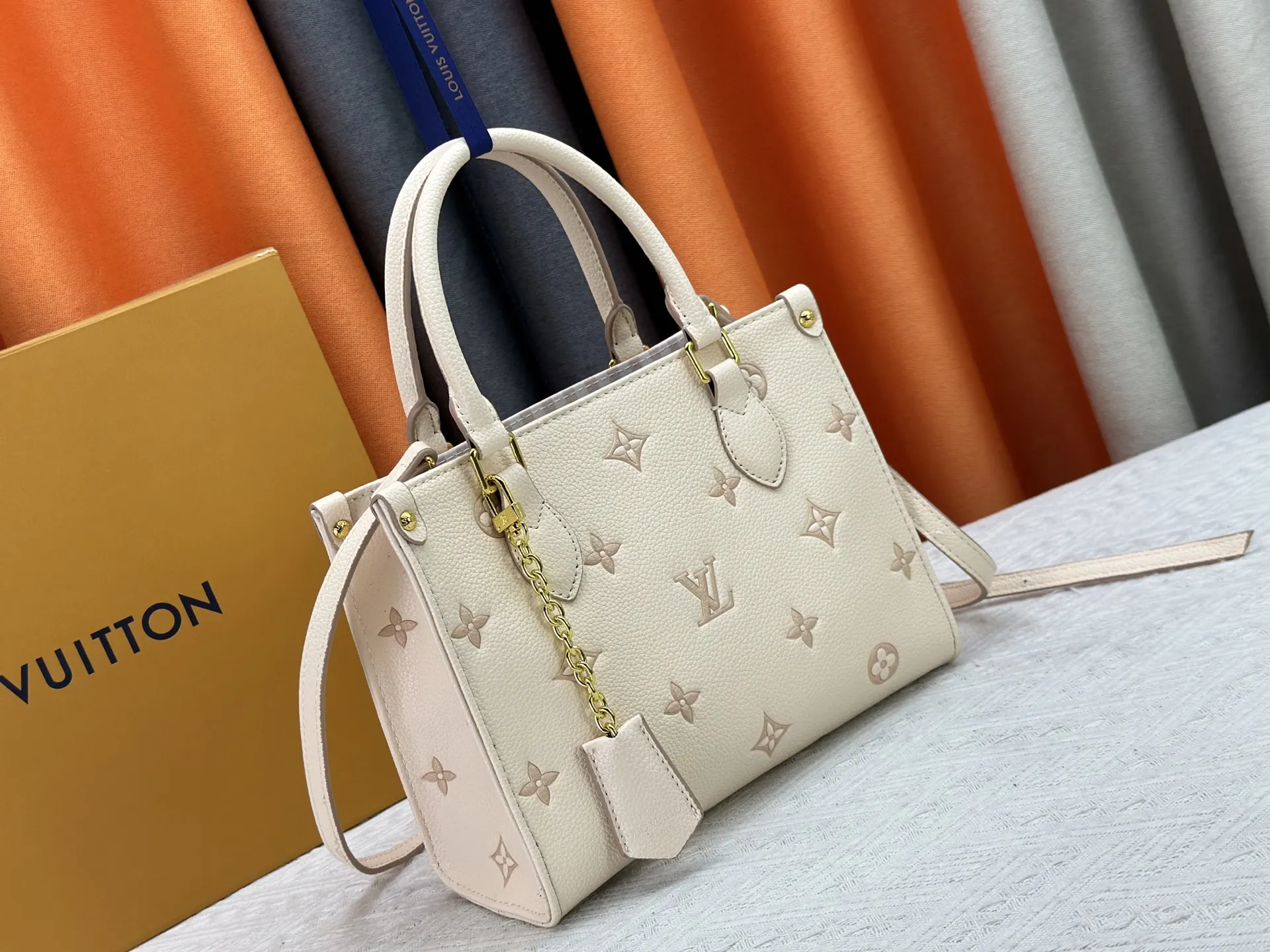 Chain Bag Leather
