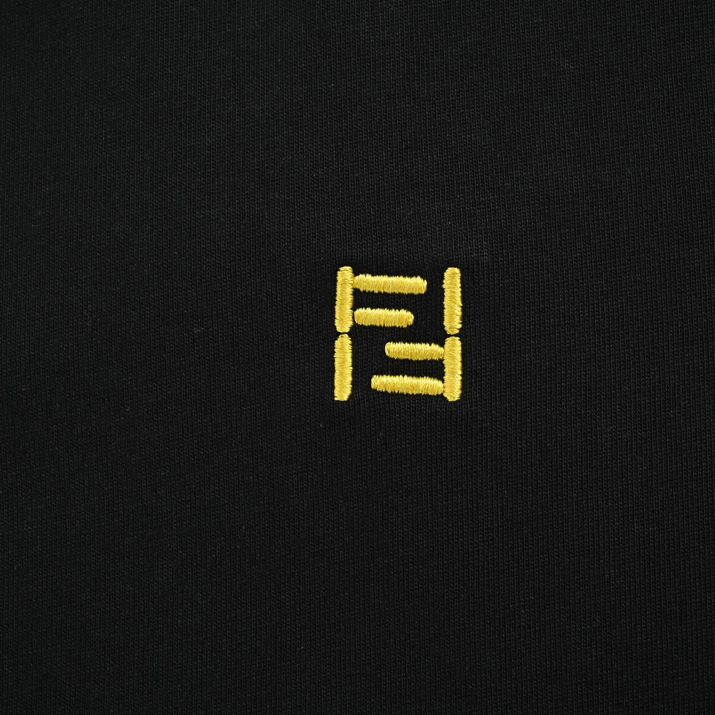 Fendi 刺繡 短袖T恤 日常百搭款(數字9) Fendi 刺繡 短袖T恤 日常百搭款(數字9)
