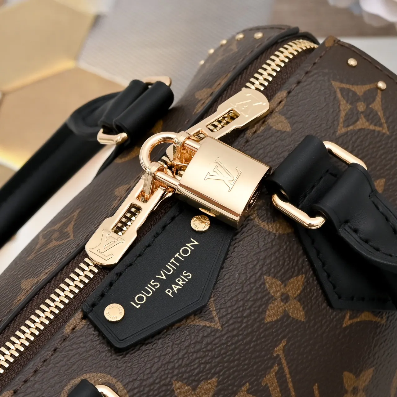LV Speedy chain bag, shoulder crossbody Image 7 LV Speedy chain bag, shoulder crossbody Image 7
