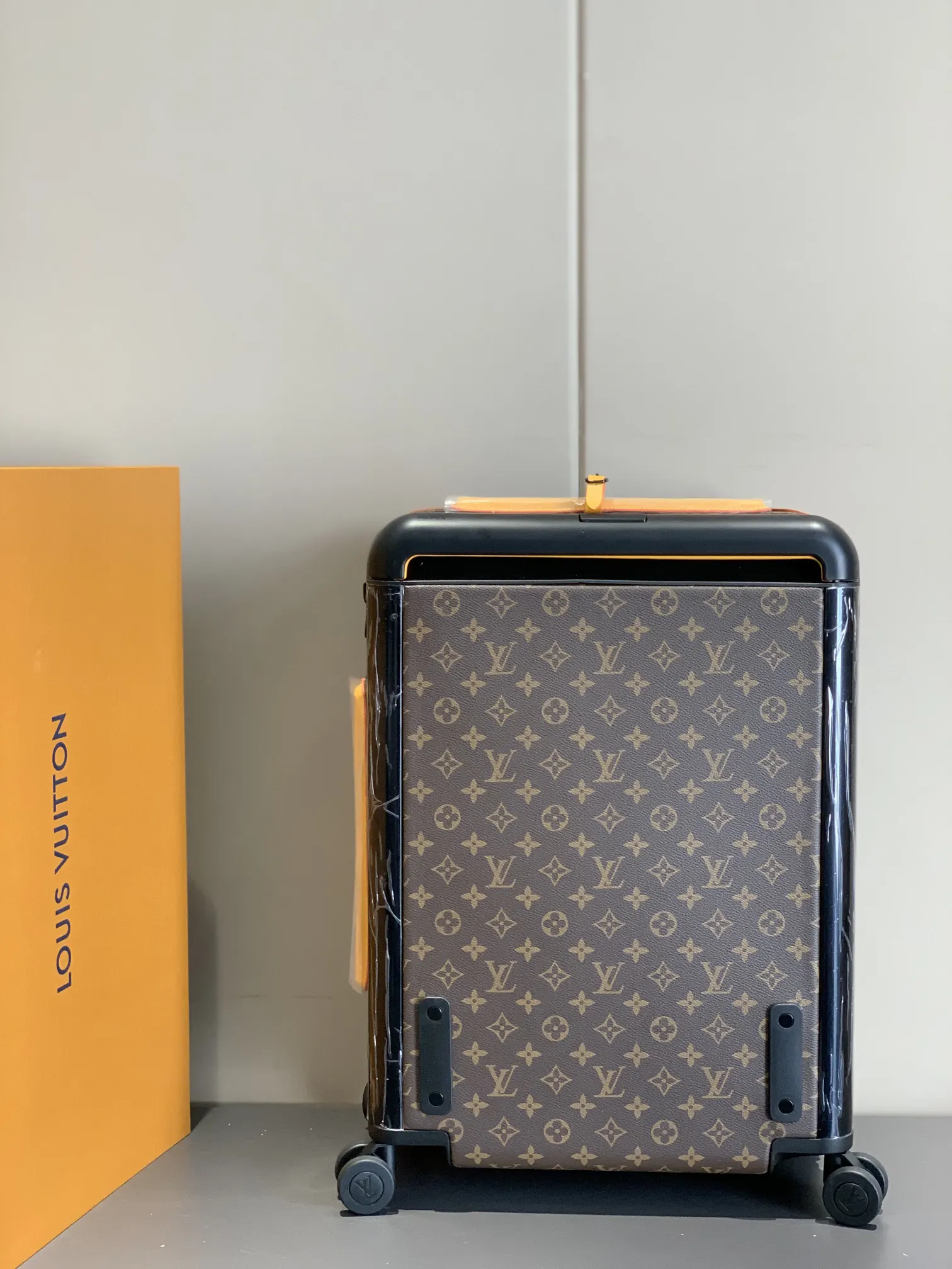 灰色 銀色 拉杆真皮包裹 行李箱 旅行拉杆款 輕便出行款