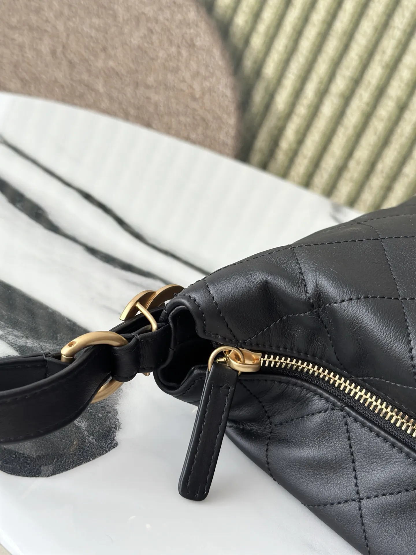 Hobo 黑色 小牛皮 雙肩包 实用雙肩款