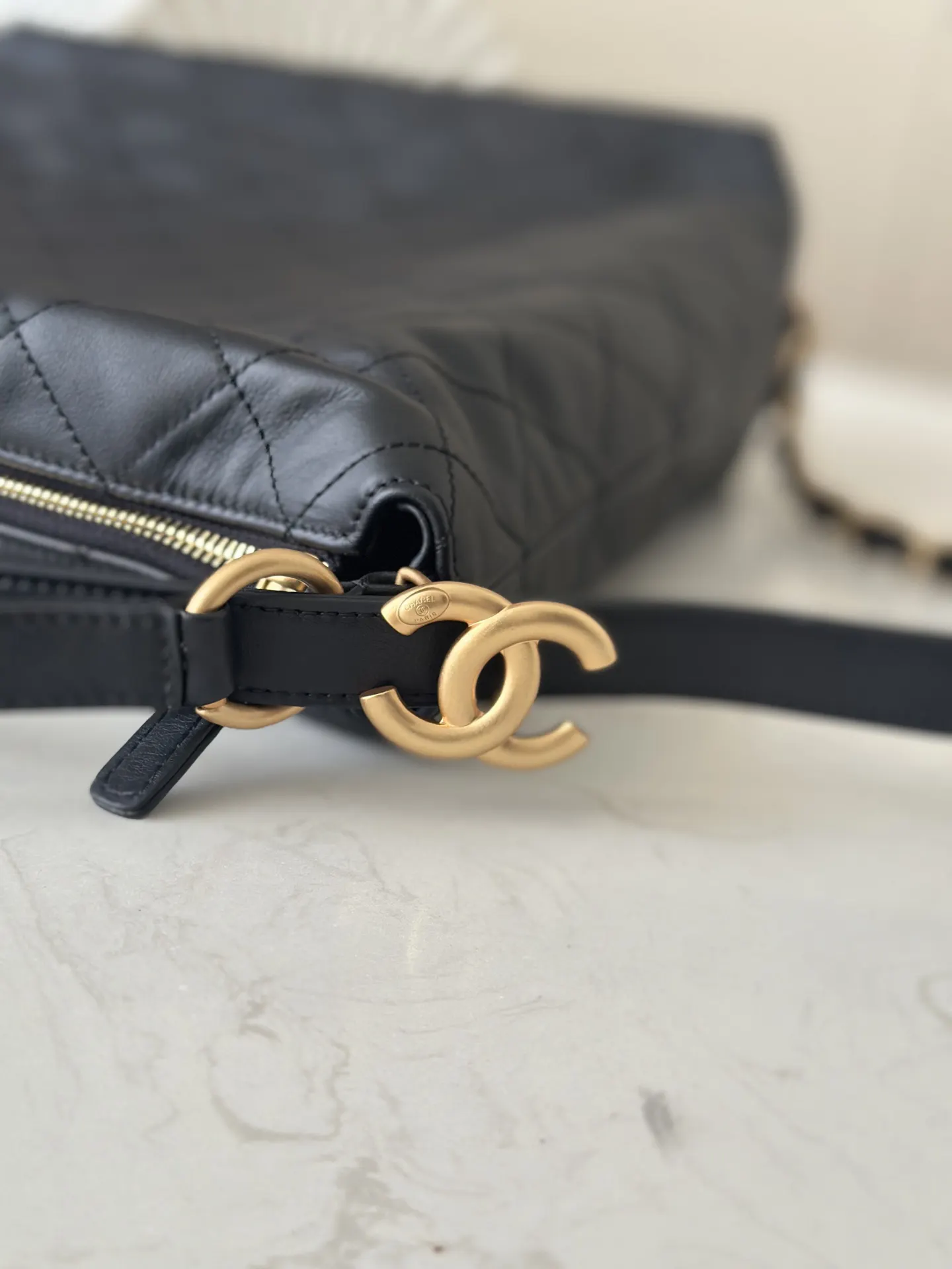 Chanel 黑色菱格Hobo腋下包 简约通勤