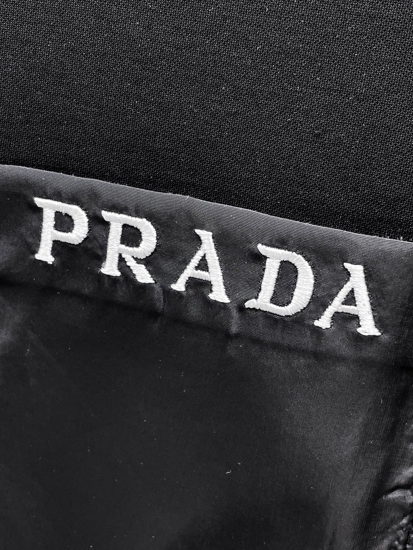 Prada 马 贺岁 棉质 Logo 短袖T恤