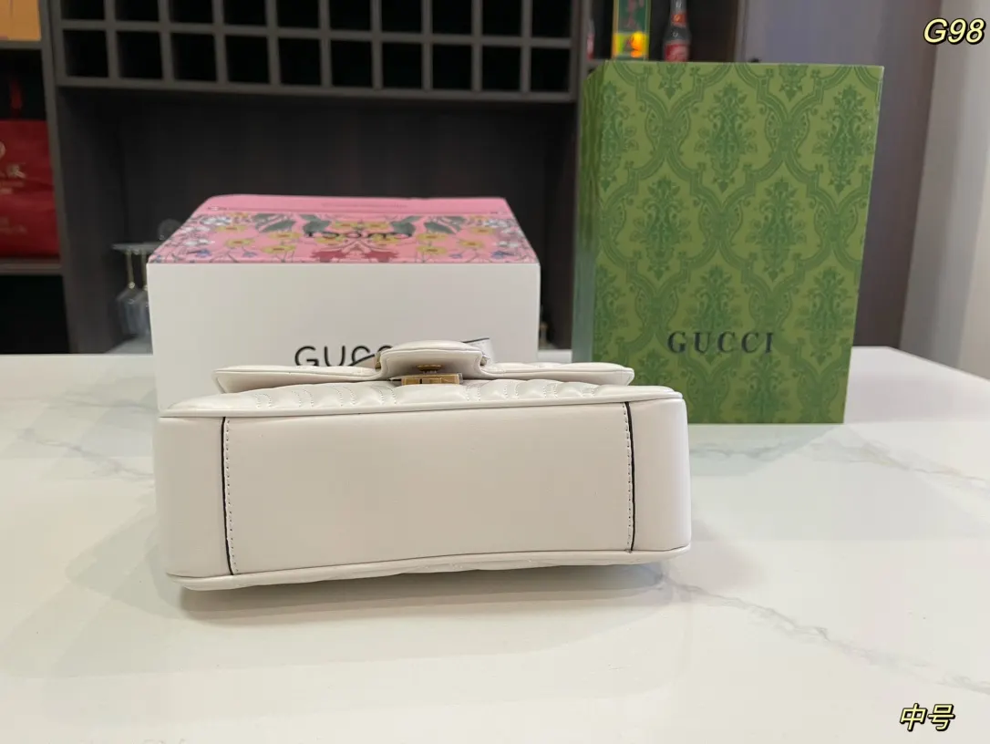 Gucci Crossbody Bag Lightweight Image 9 Gucci Crossbody Bag Lightweight Image 9