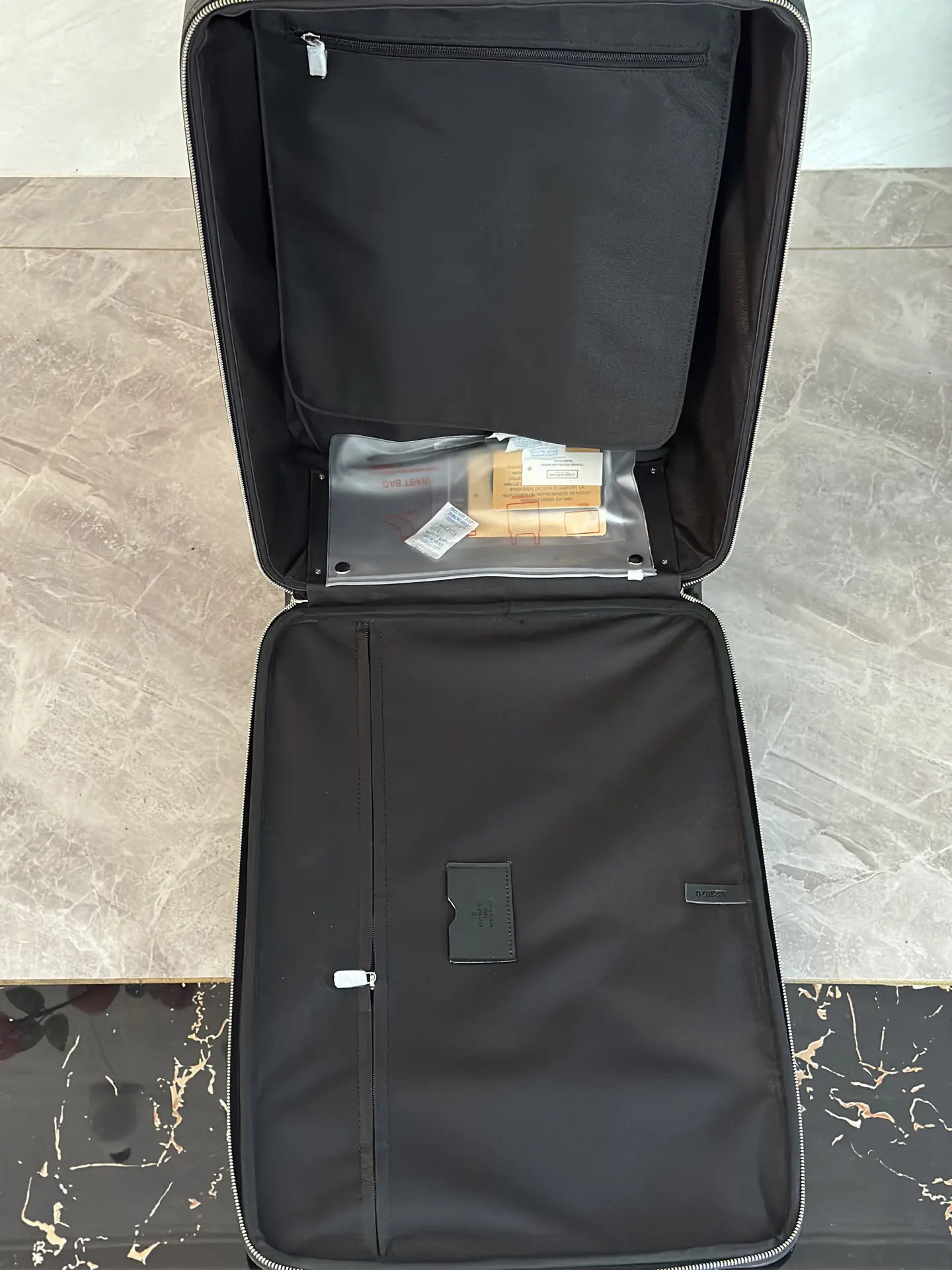產品 实 行李箱 旅行拉杆款 輕便出行款