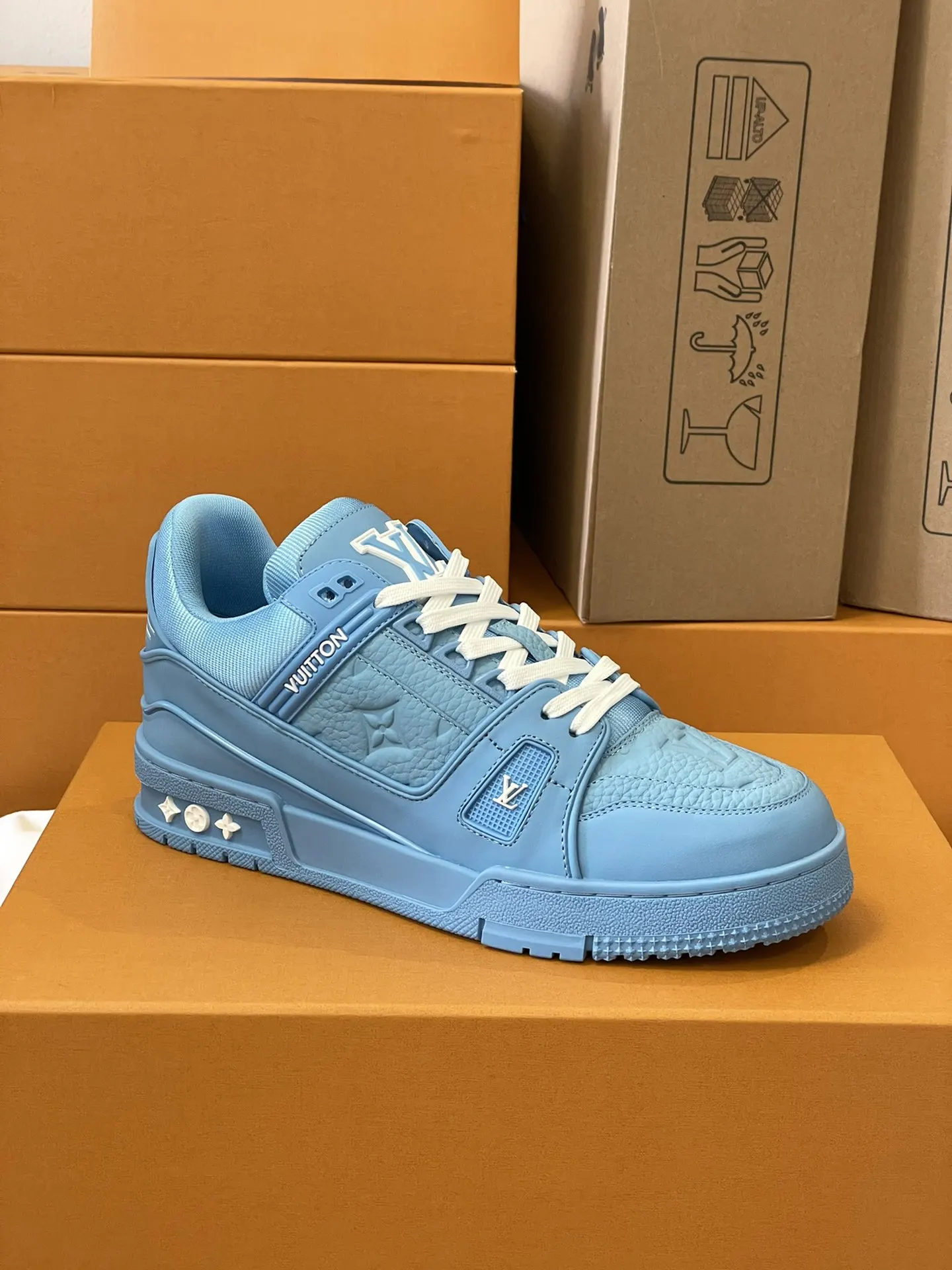 Louis Vuitton 运动鞋