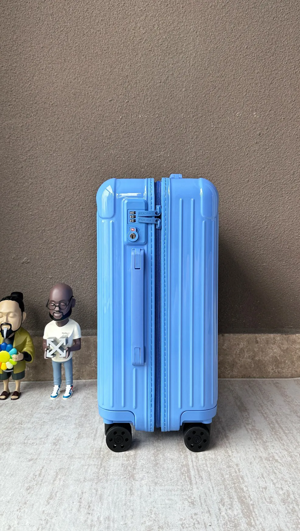 马卡龙系列顏色更是太丰富了 这家宝藏中古店的箱子真的 行李箱 旅行拉杆款 輕便出行款