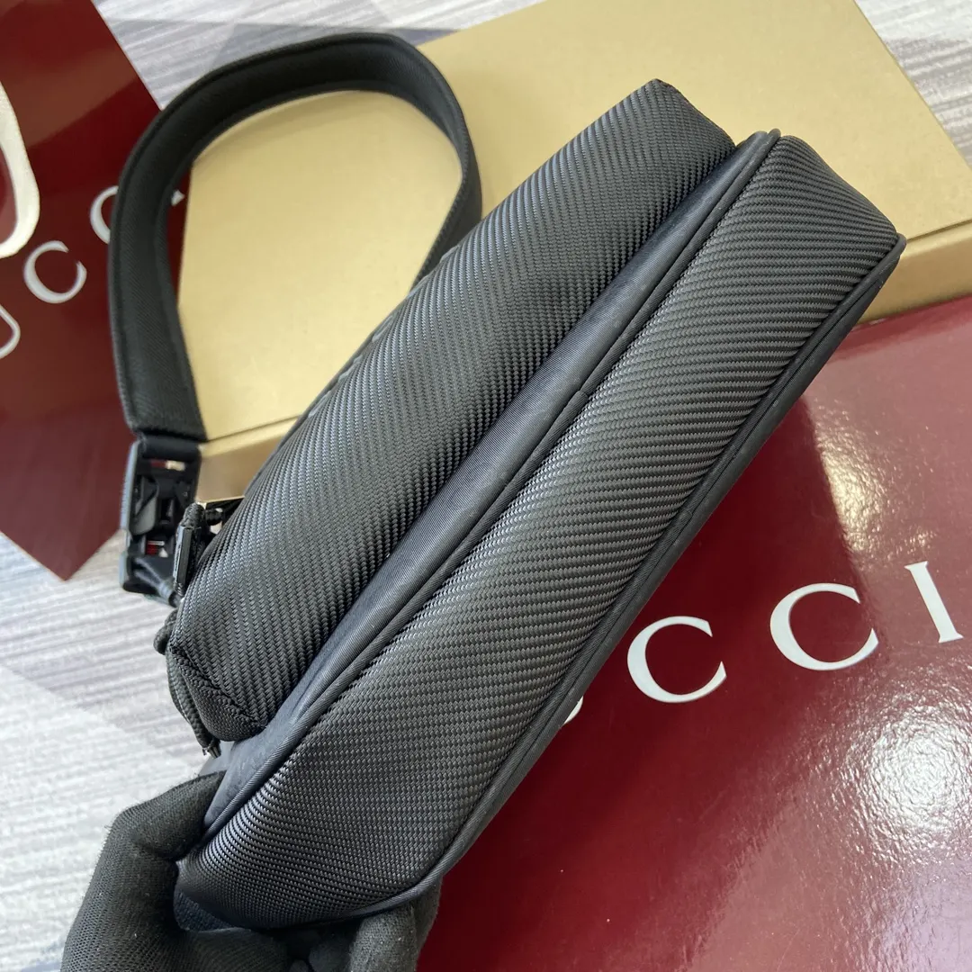Gucci 腰包 休閒腰包款