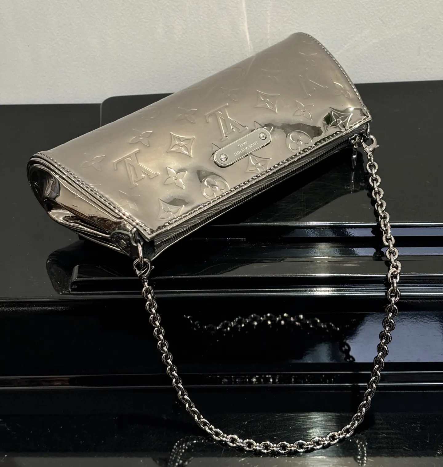 Louis Vuitton Pochette Monogram 链条包 银色