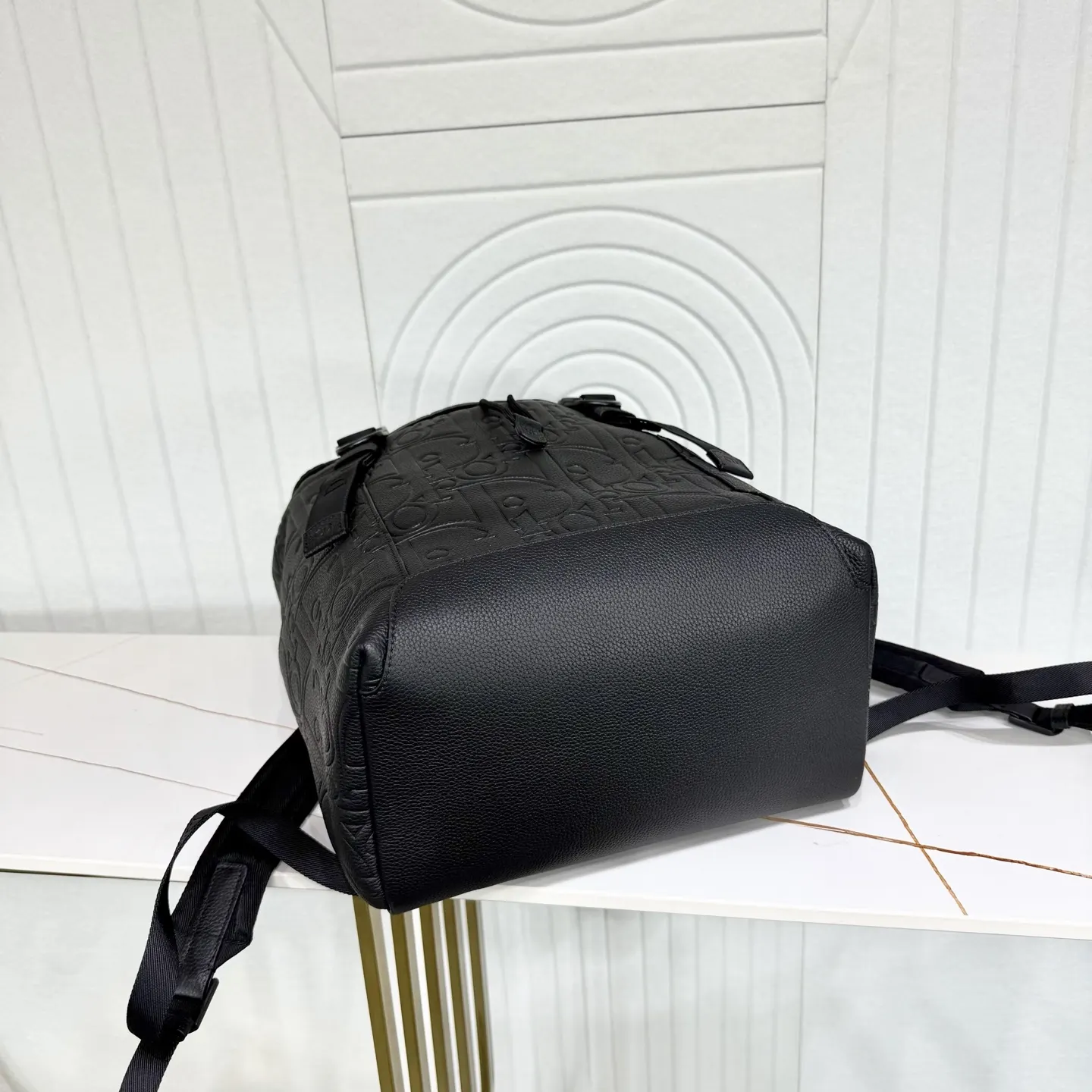 Dior 黑色 牛皮 批 市场 打版 保证进口头层牛皮 雙肩包 实用雙肩款