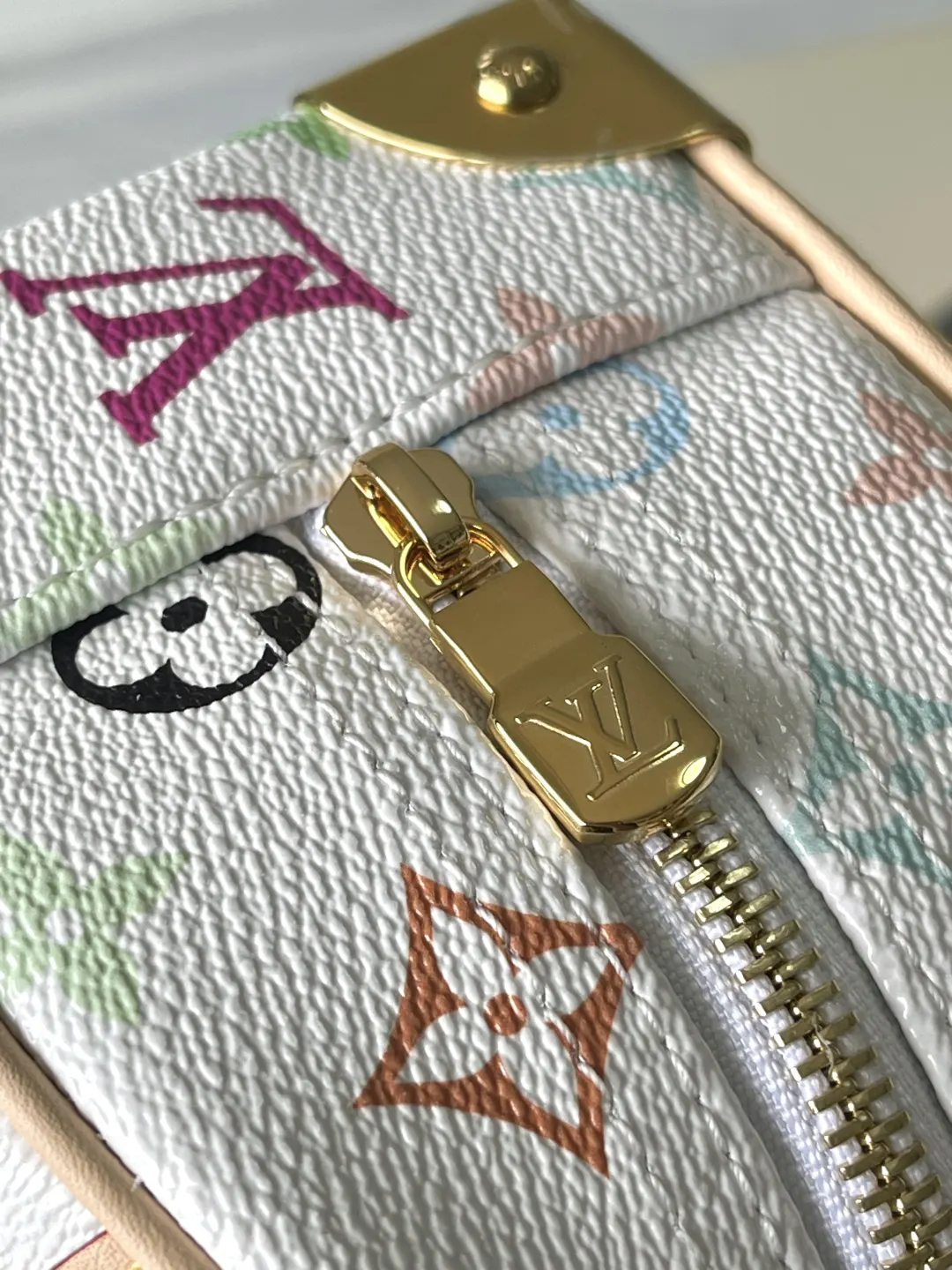 Louis Vuitton Suitcase Travel Lightweight Leather