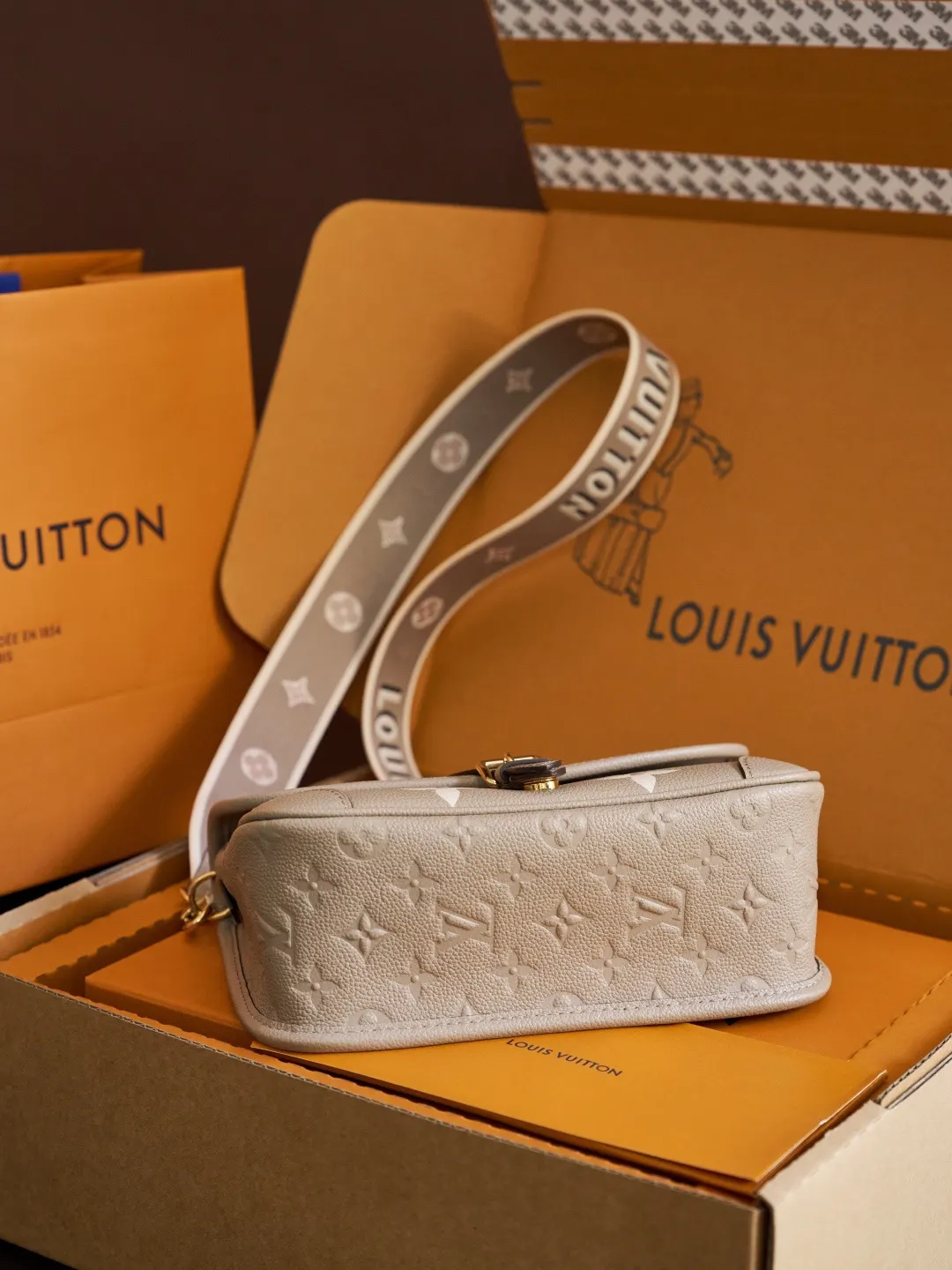 Louis Vuitton Monogram 老花迷你手提斜背包