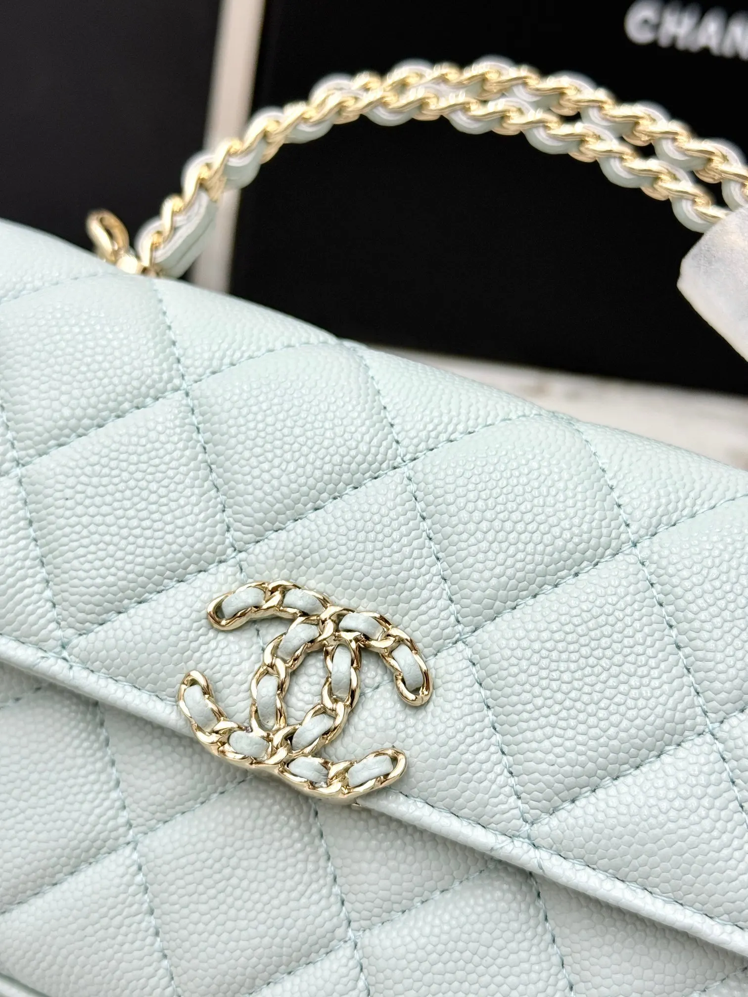 Chanel 浅蓝色牛皮Kelly手提包 金链斜挎