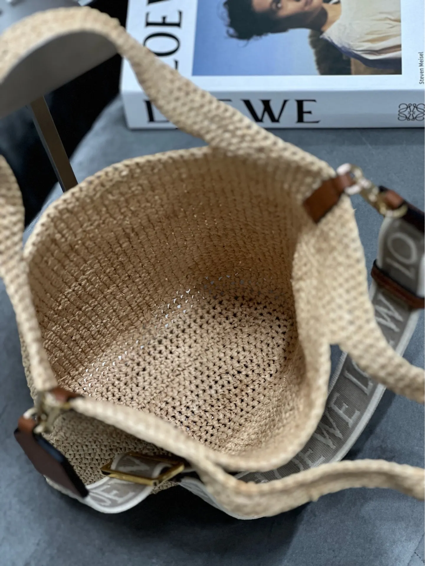 Loewe 提花 一条刺绣字母 提花肩带 托特包 大容量托特款