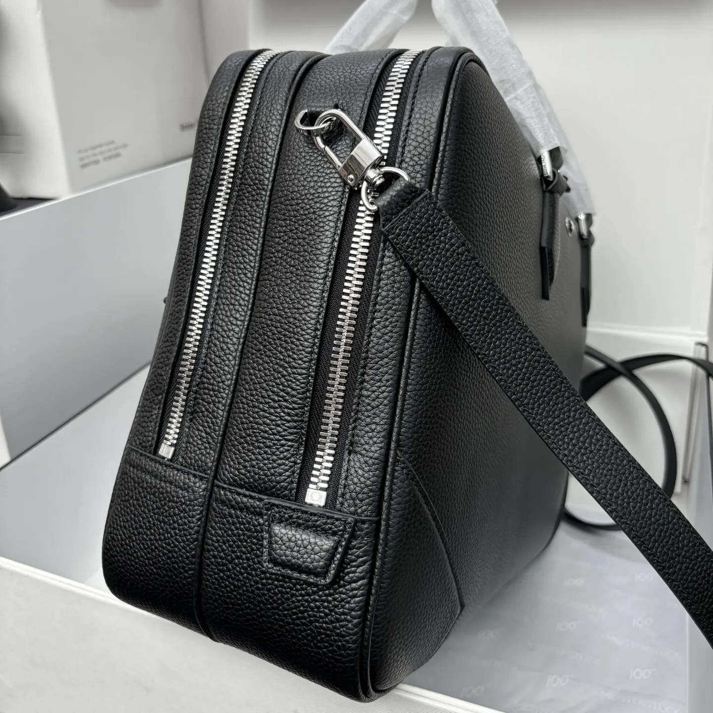 牛皮 MONTBLANC 万宝龙粒纹软皮精選系列 旅行袋 大容量旅行款