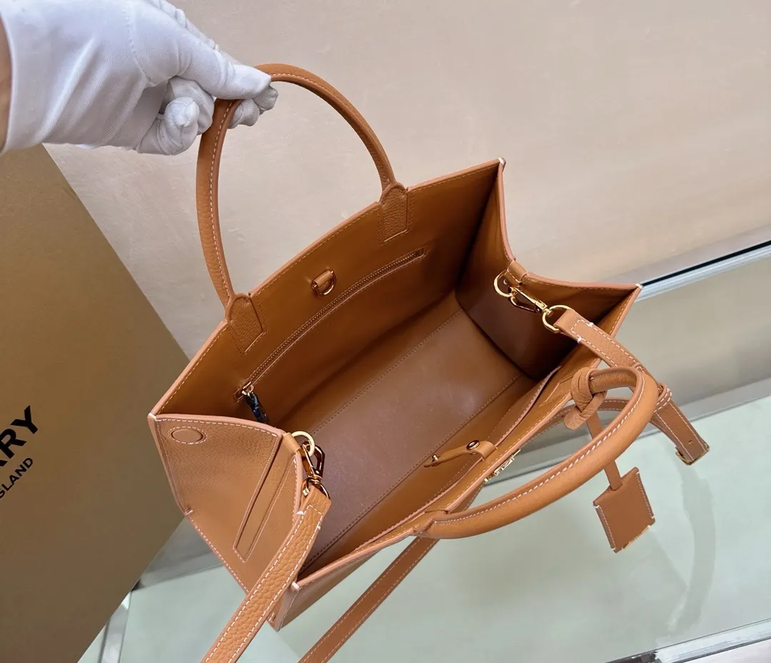 Burberry 小牛皮 托特包 大容量托特款