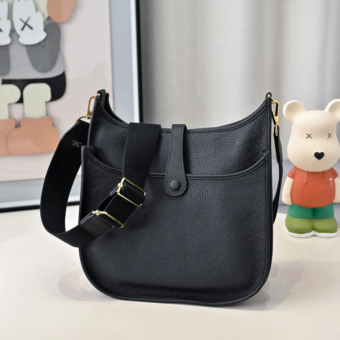 Hermès Evelyne 雙肩包 29cm 休閒通勤(數字4) Hermès Evelyne 雙肩包 29cm 休閒通勤(數字4)