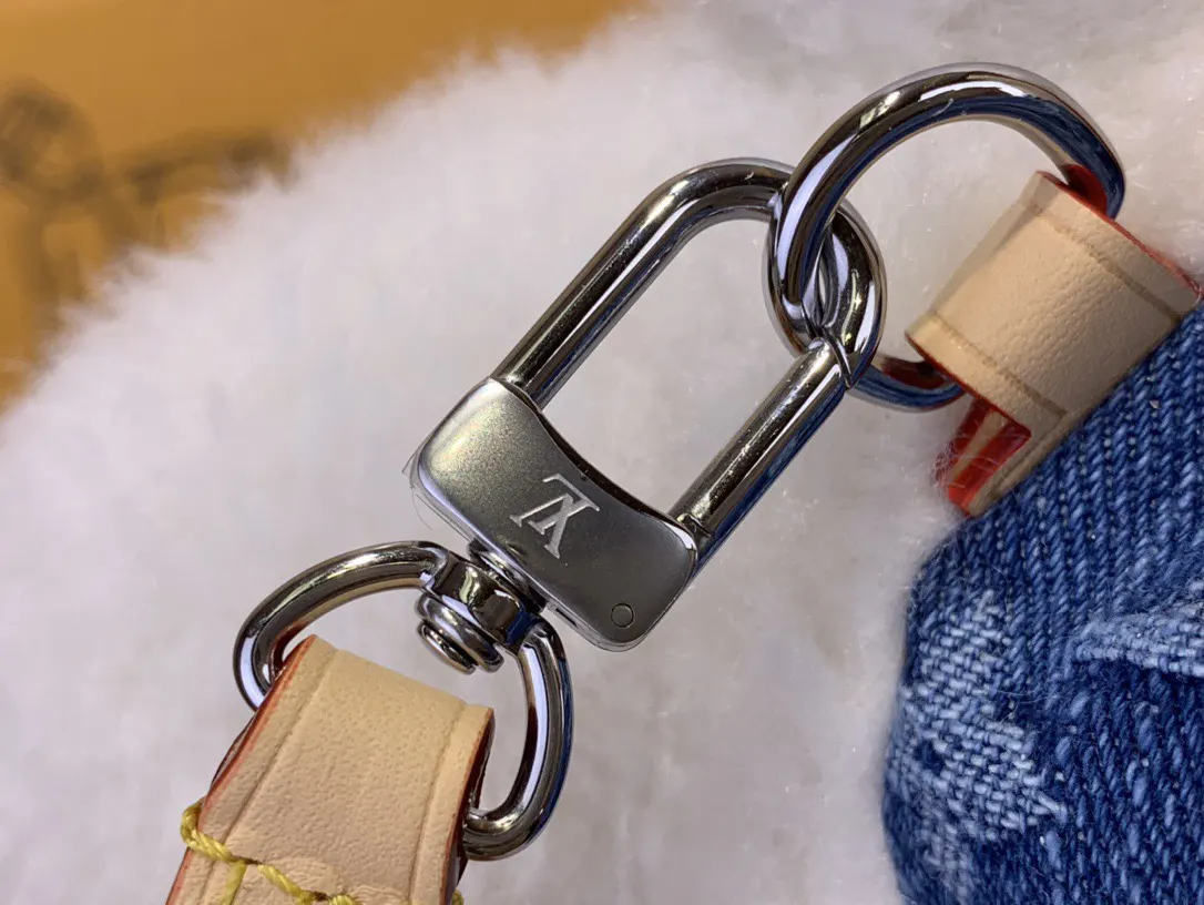 LV 牛仔 雙肩包 实用雙肩款
