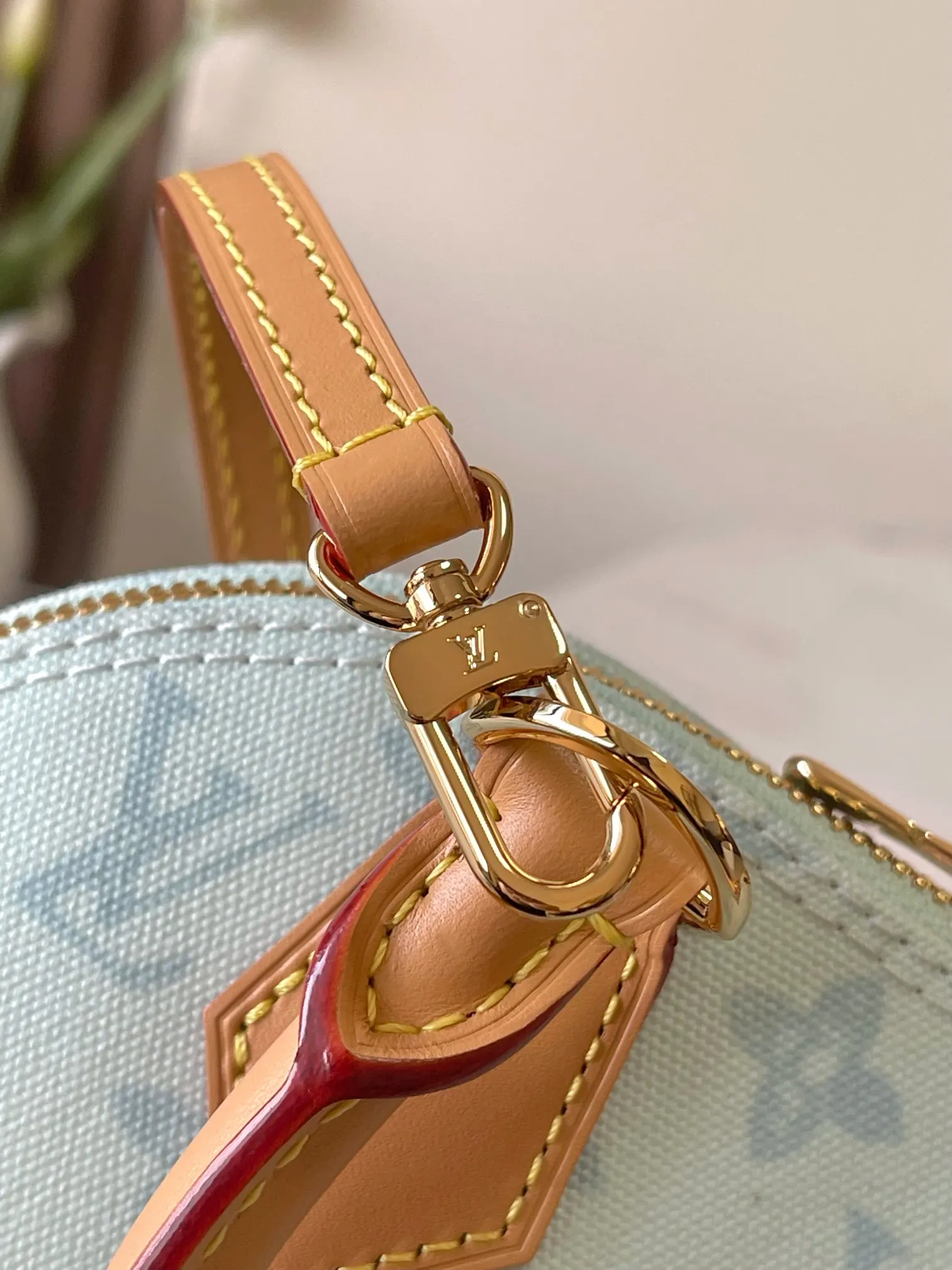 Louis Vuitton Alma 白色 皮革 手提包
