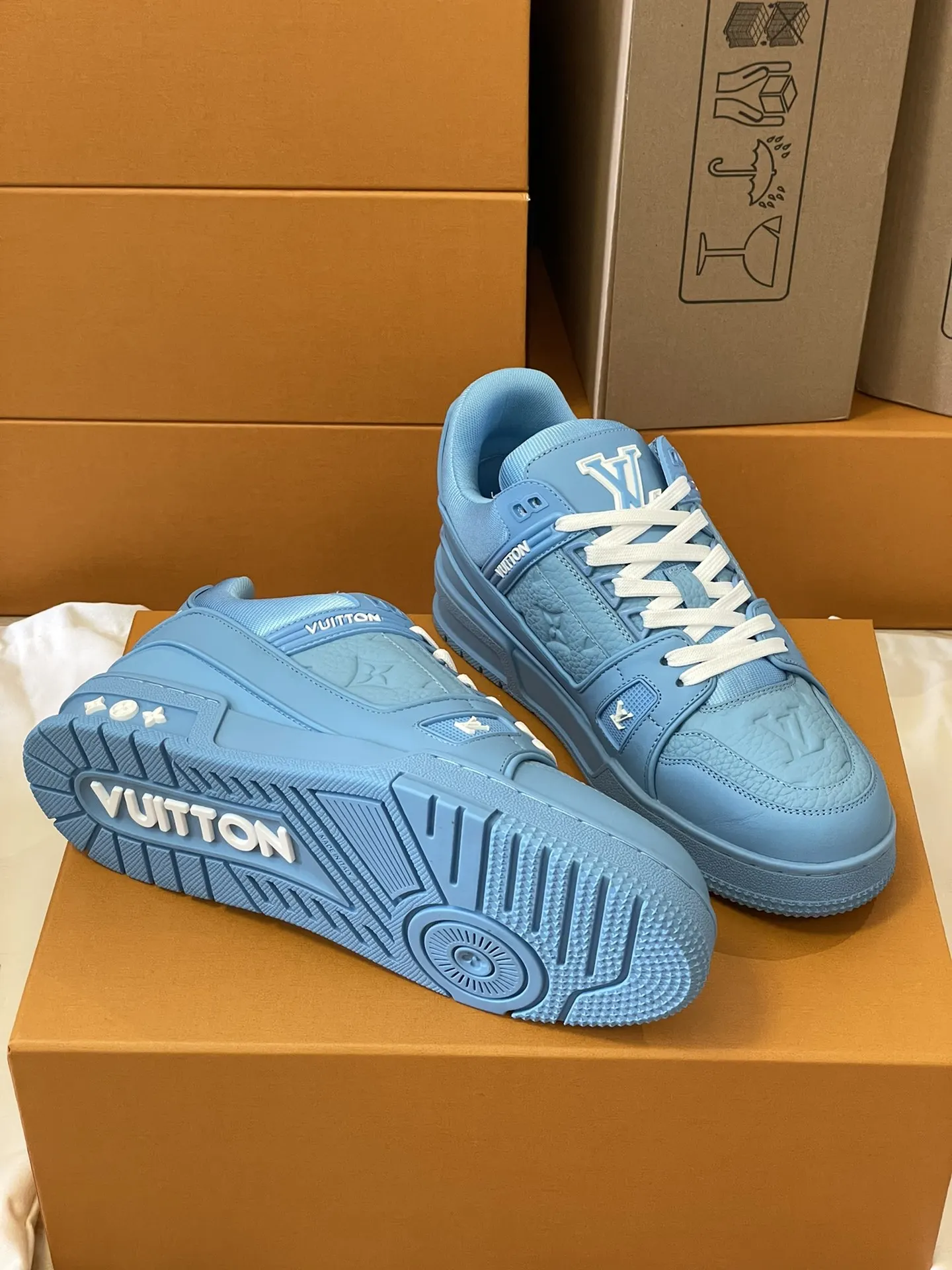 Louis Vuitton 运动鞋