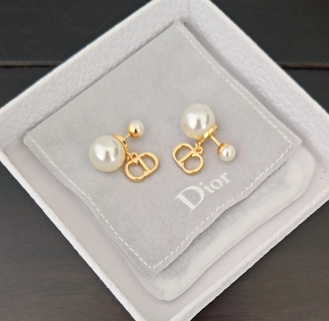 Dior 蜜蜂珍珠耳环 金色