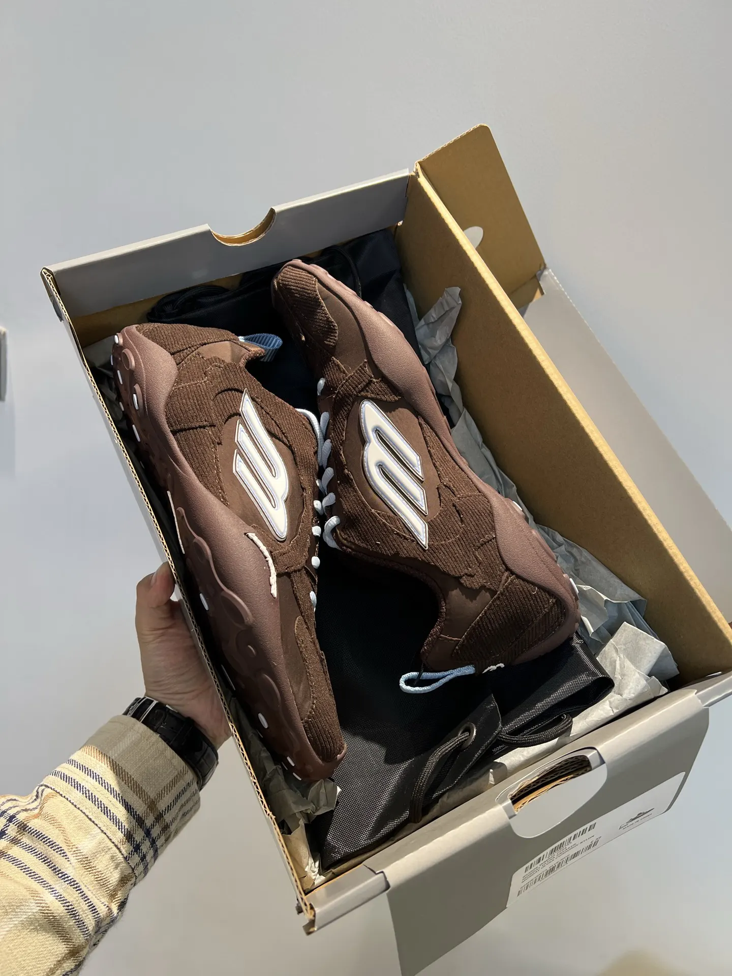Balenciaga 棕色 單肩包(數字9) Balenciaga 棕色 單肩包(數字9)