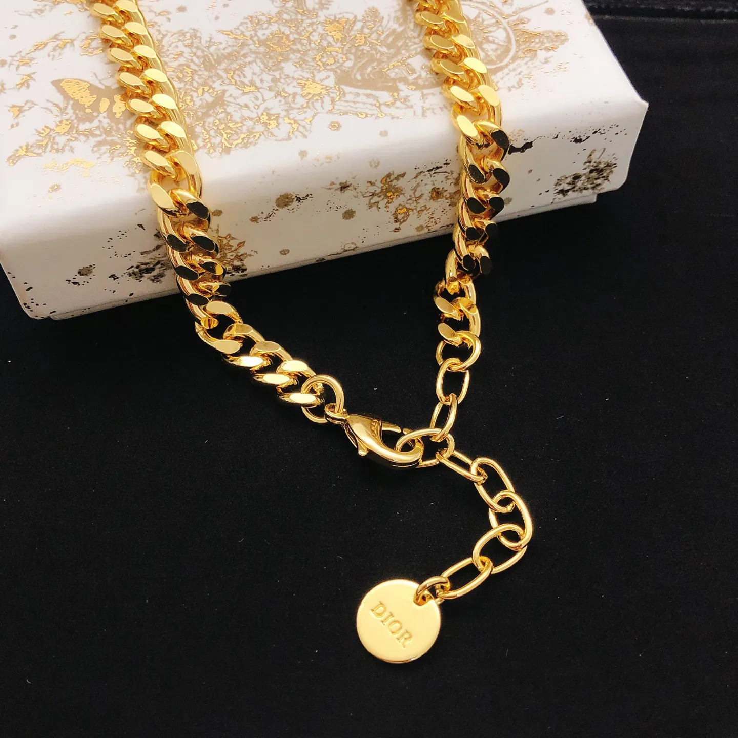 Dior 金色吊墜項鏈 礼盒