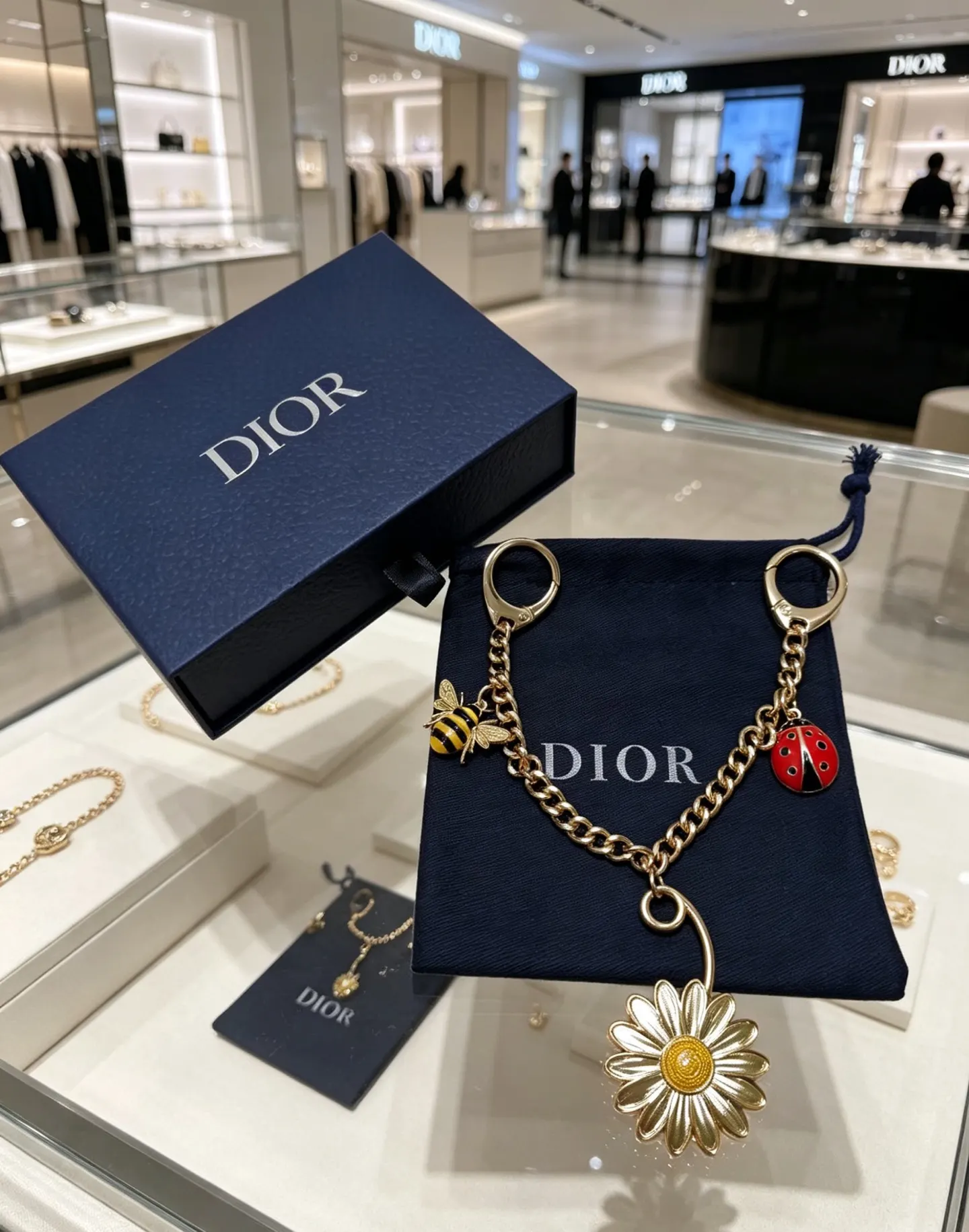 Dior Lady Dior 金色 吊坠