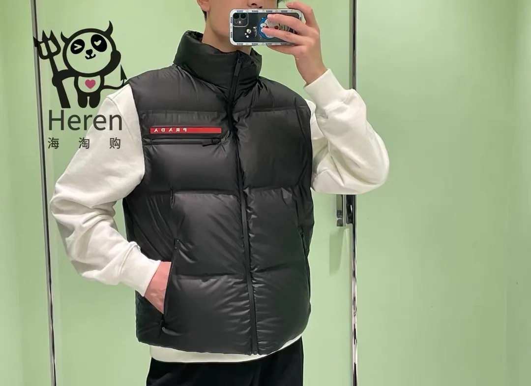 Prada 黑色 背心