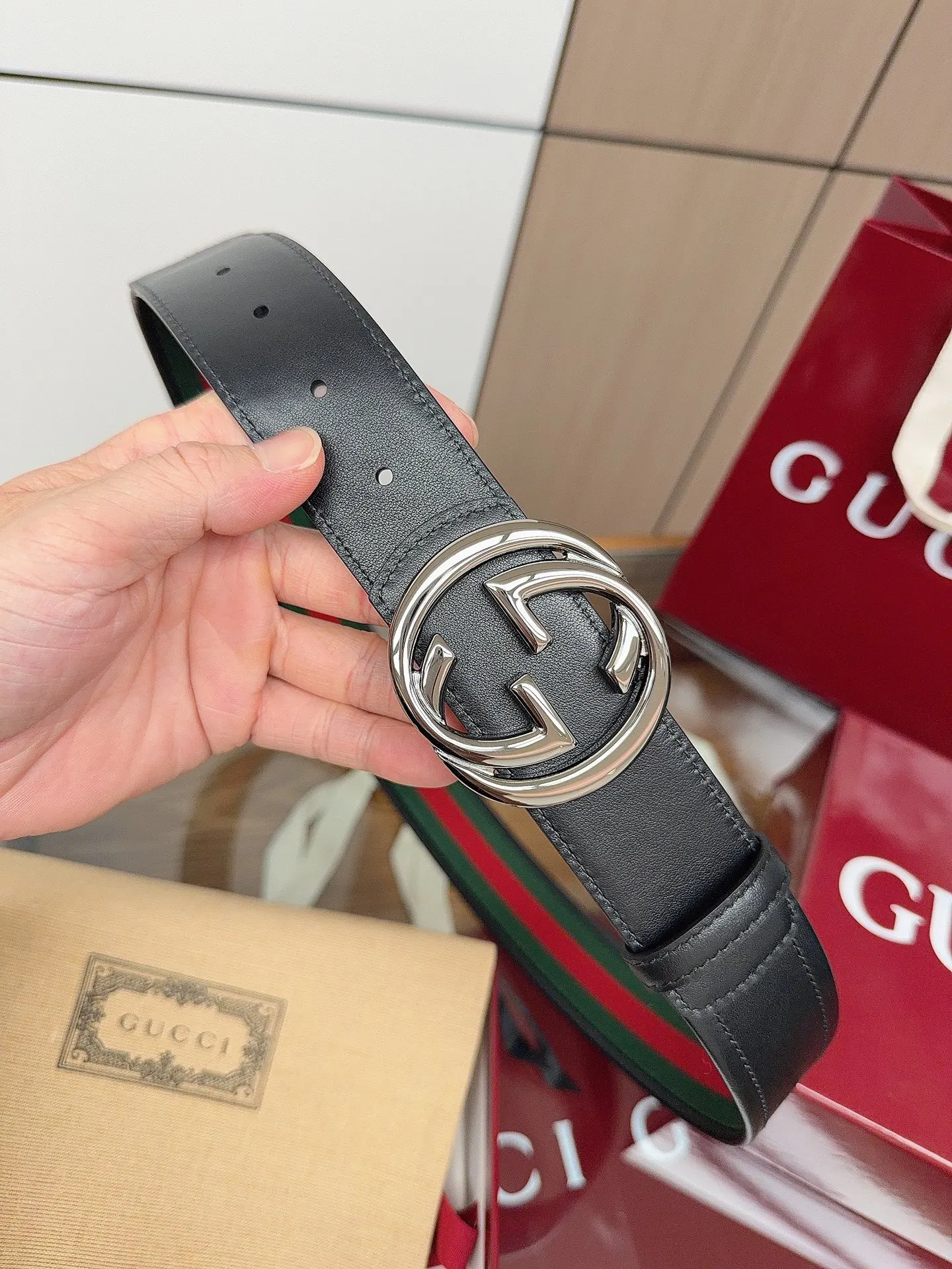 Gucci Double G Buckle Cowhide Belt