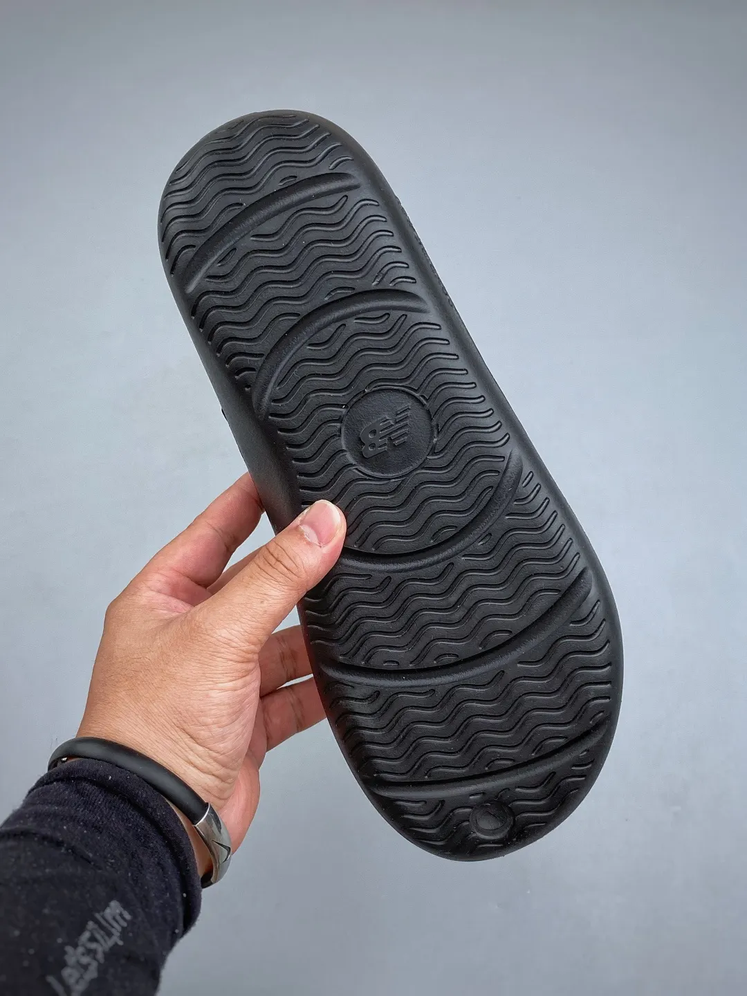 New Balance 拖鞋 轻便舒適款(數字5) New Balance 拖鞋 轻便舒適款(數字5)
