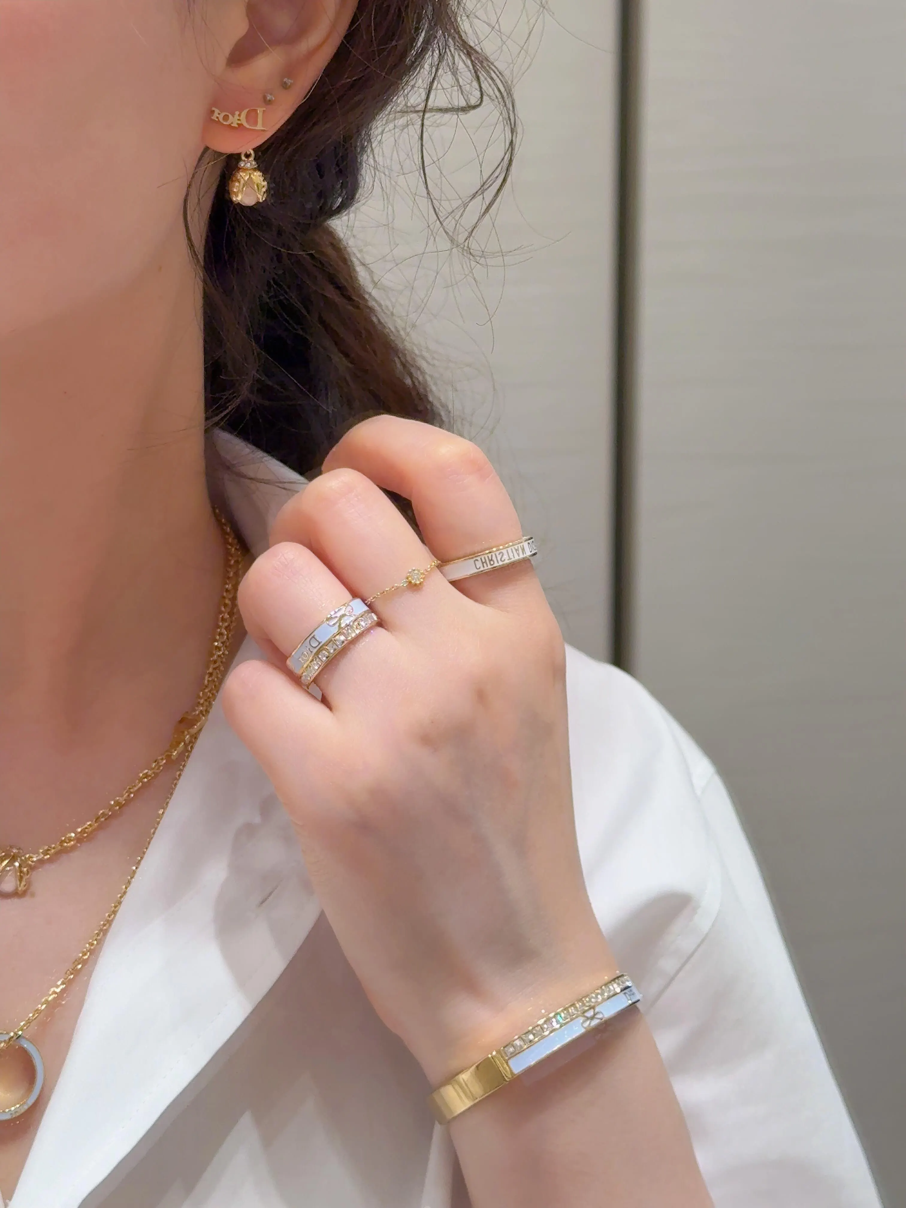 Dior 白色 手镯 精致腕饰