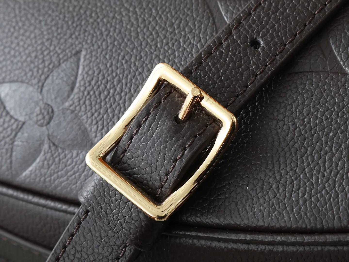 LV Loop 金色 斜挎包｜ORBUYBAG 岚奢包高端时尚精品