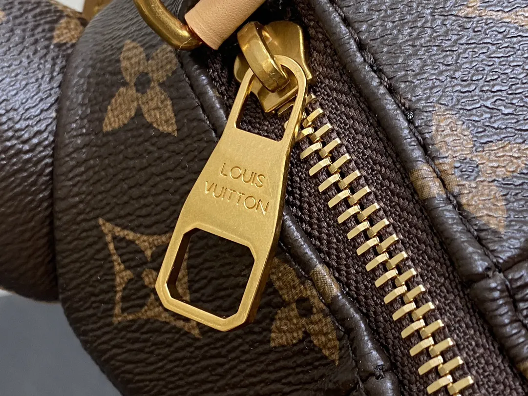 LV 老花 帆布 Lovers 名牌彰显 Pharrell Willi 斜背包 輕便斜挎款